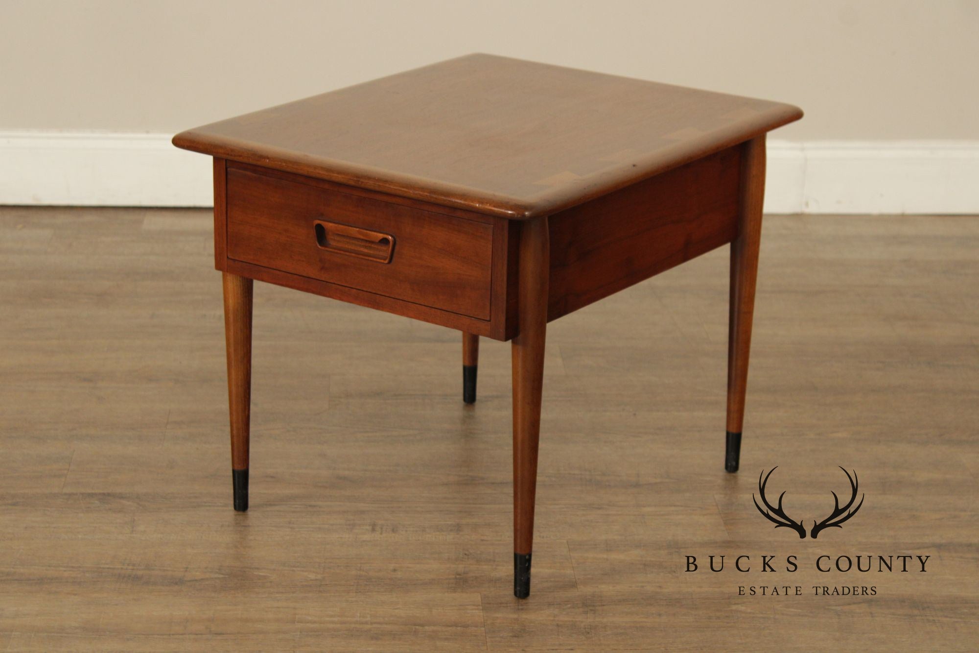 Lane Acclaim Mid Century Modern Pair Of Walnut End Tables
