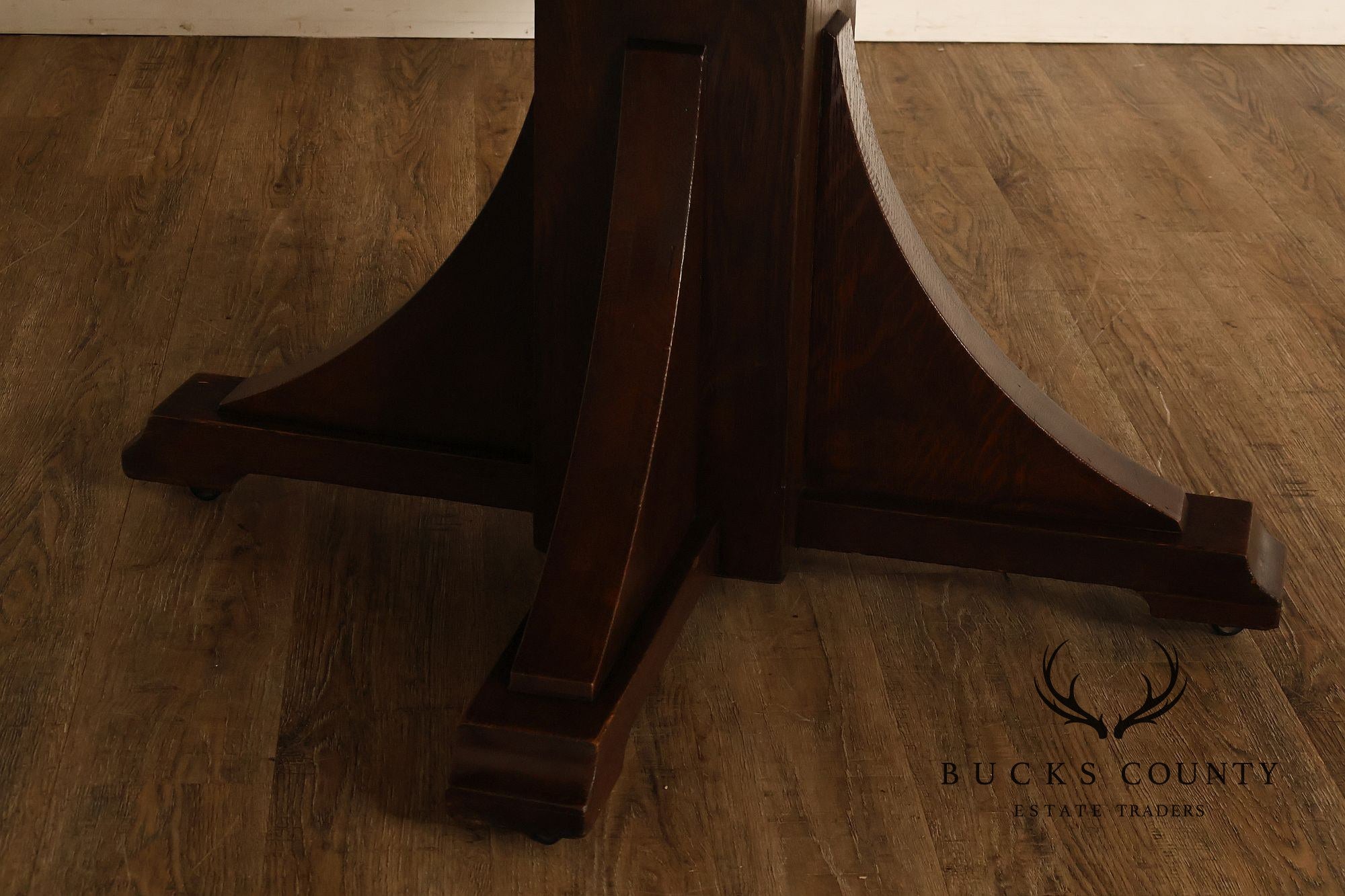 Antique Stickley Brothers 48" Round Oak Dining Table w/2 leaves