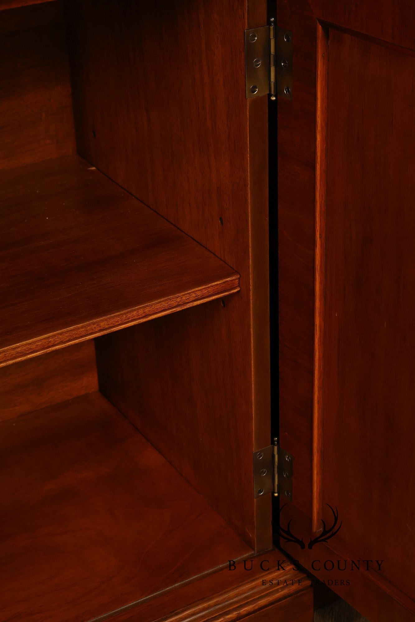 Kittinger Mahogany Chippendale Style Breakfront China Cabinet