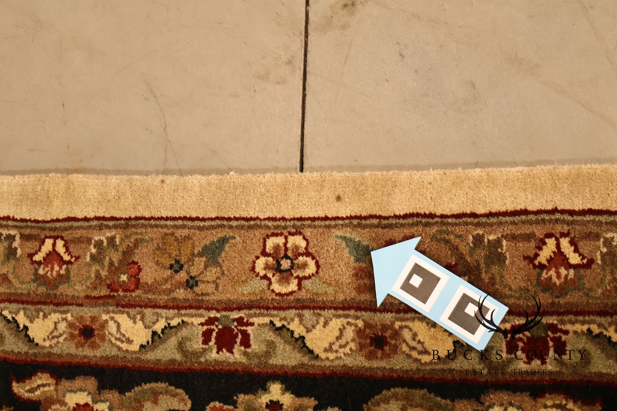 Persian Style Floral Wool Area Rug  12 inch x 15 inch 10 inch