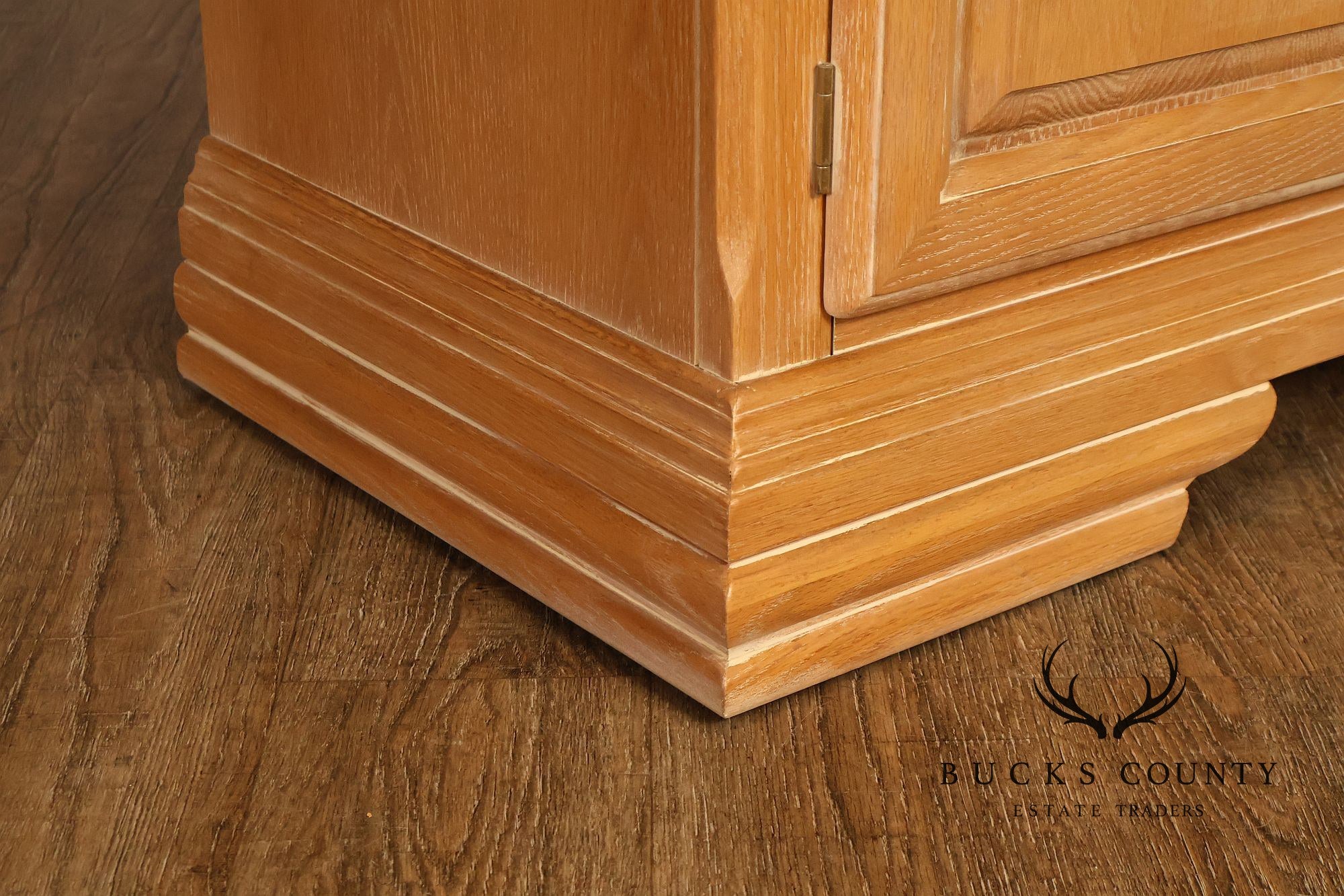 Hespeler Furniture Light Oak Illuminated China Cabinet