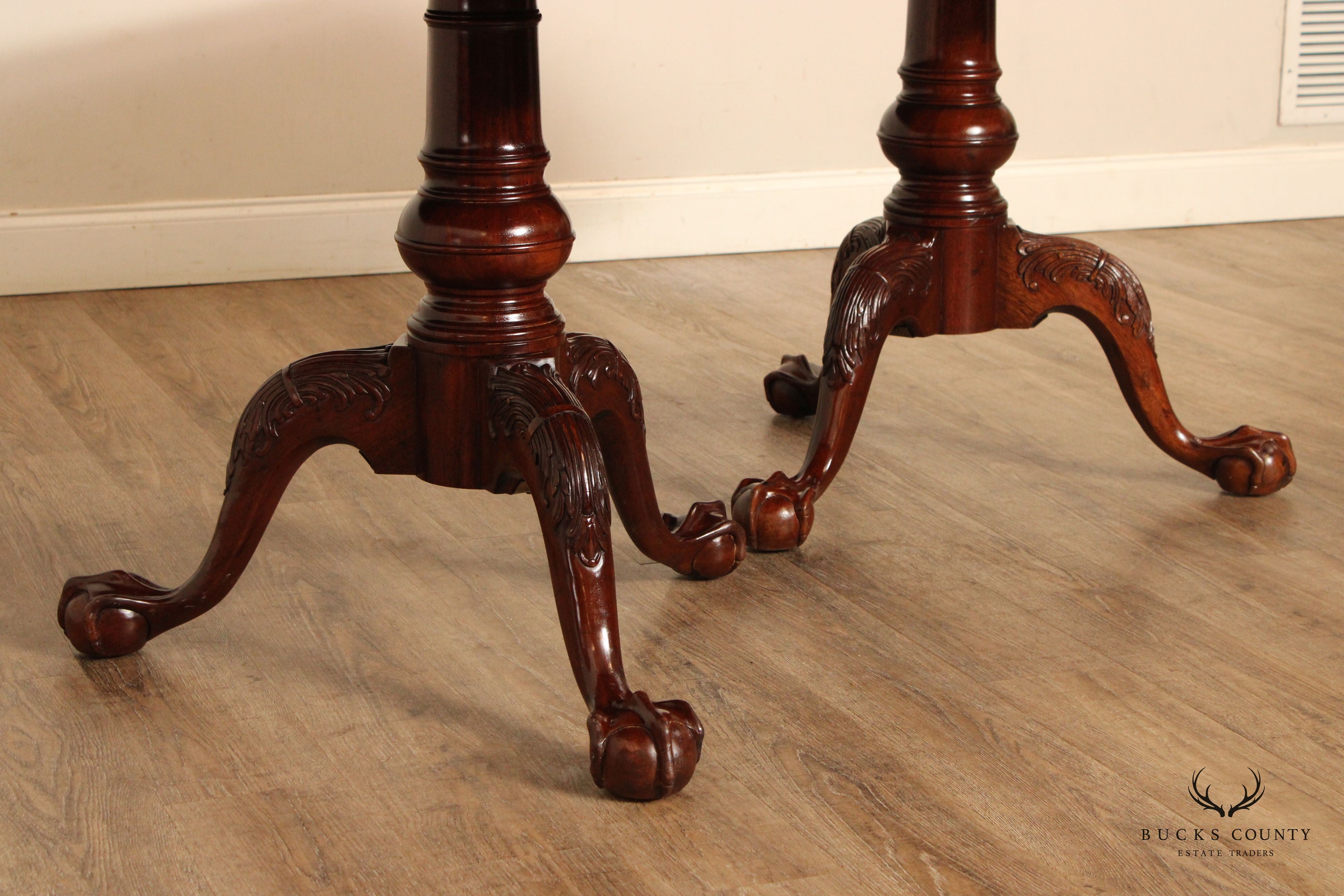 Henredon Georgian Style Flame Mahogany Double Pedestal Dining Table