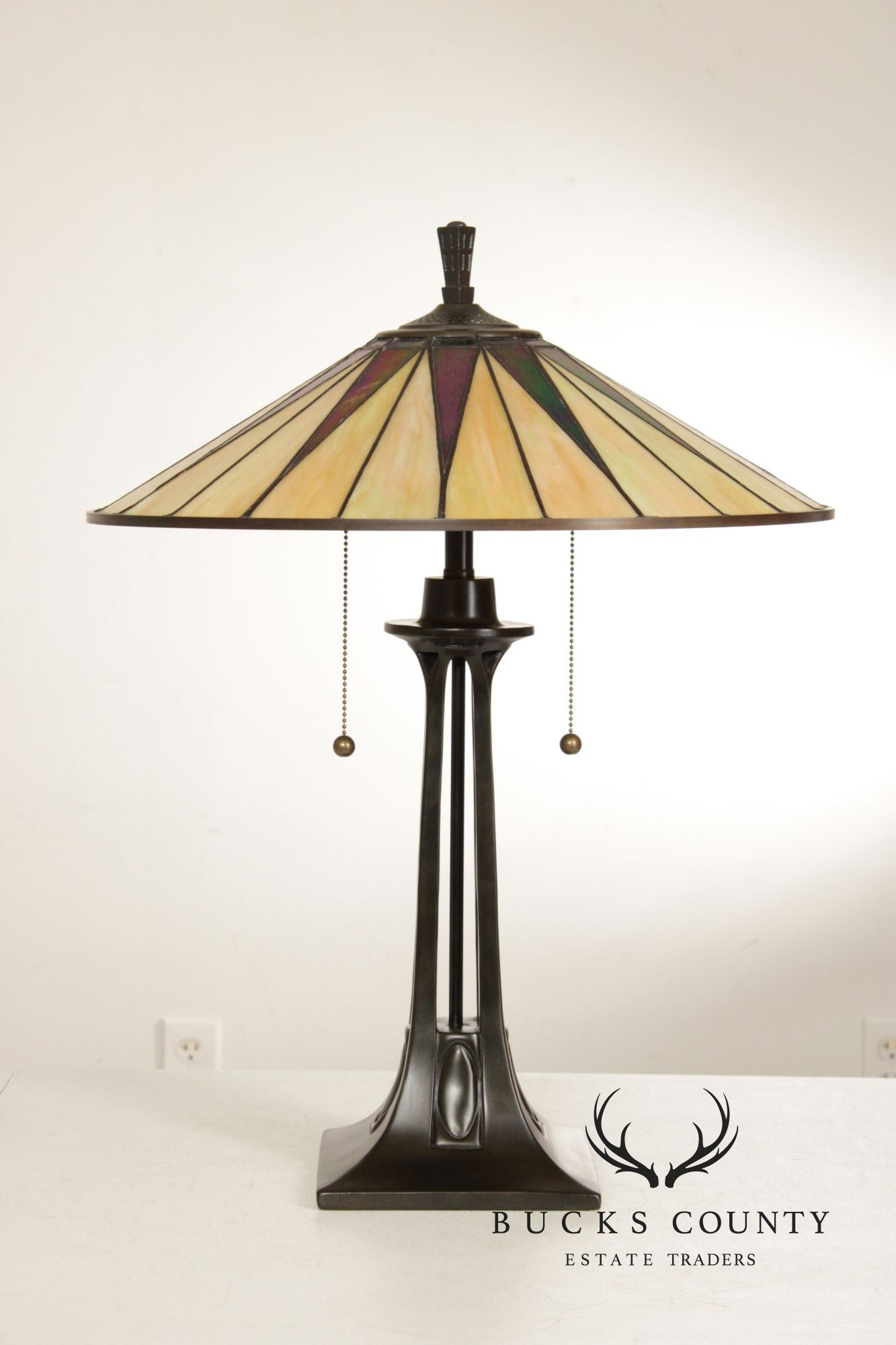 Quoizel Arts and Crafts Style Pair of 'Gotham' Table Lamps