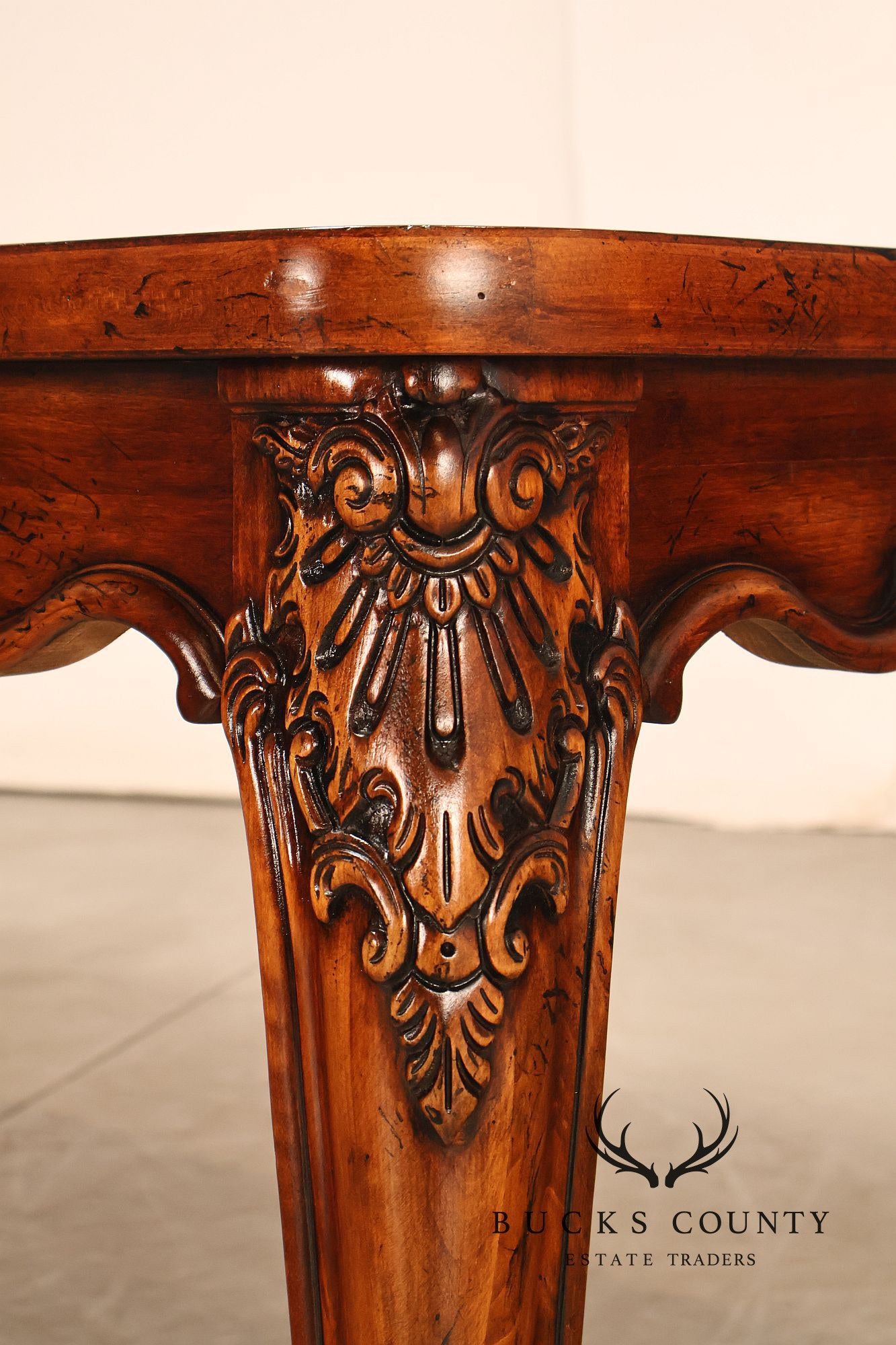 Henredon French Provincial Style Parquetry Top Expandable Dining Table
