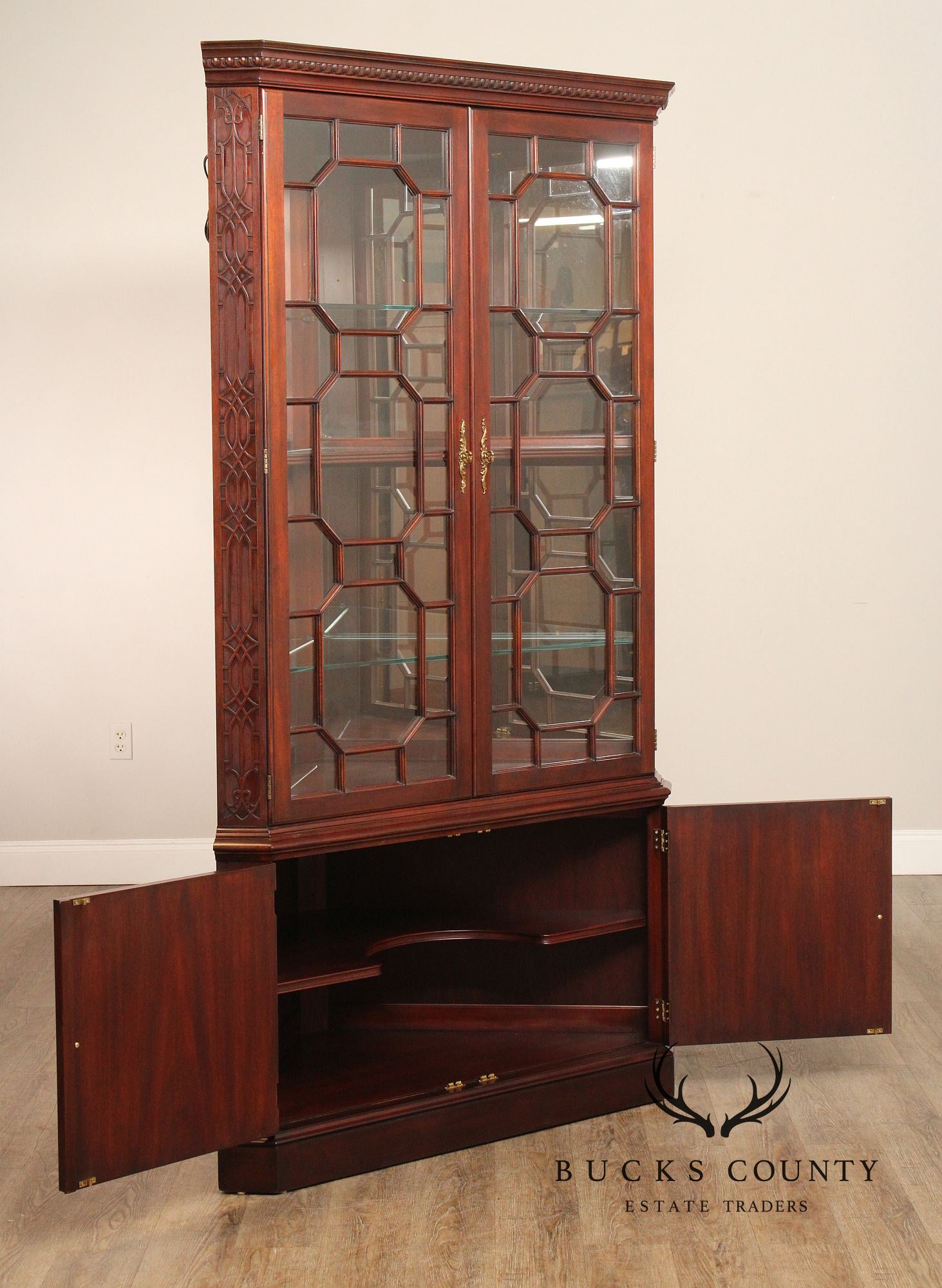 Henkel Harris Georgian Style Mahogany Corner Cabinet