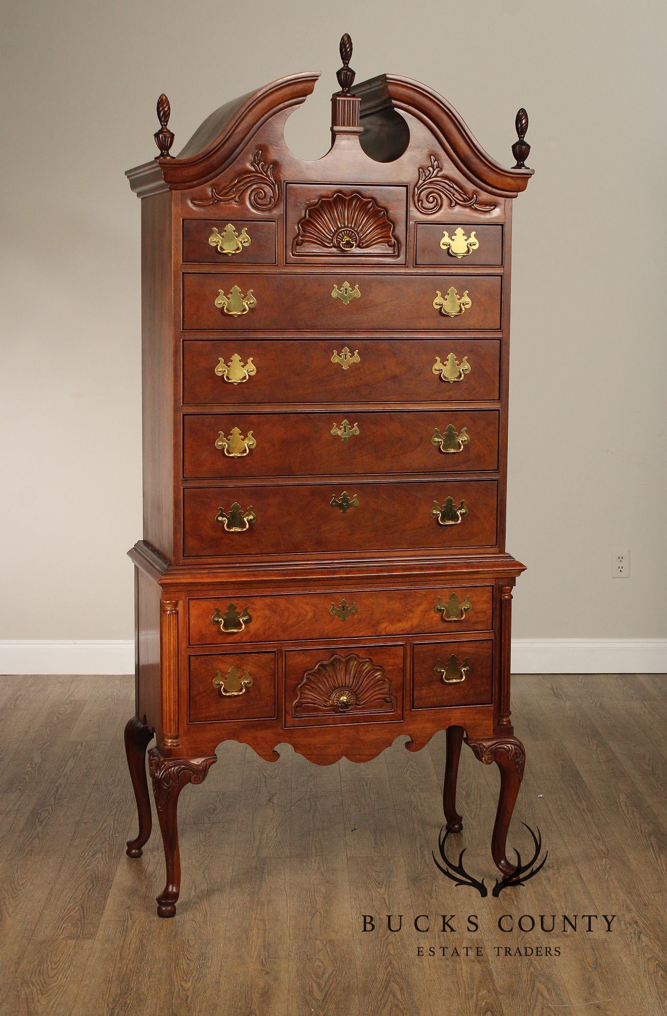 Thomasville 'The Mahogany Collection' Queen Anne Style Highboy