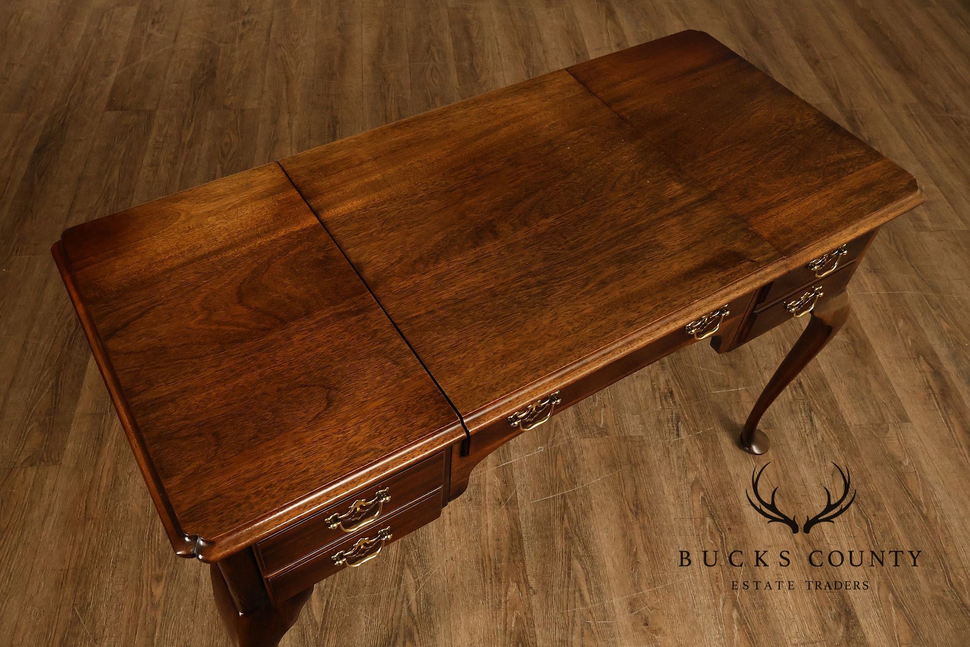 Stickley Queen Anne Style Mahogany Vanity Dressing Table
