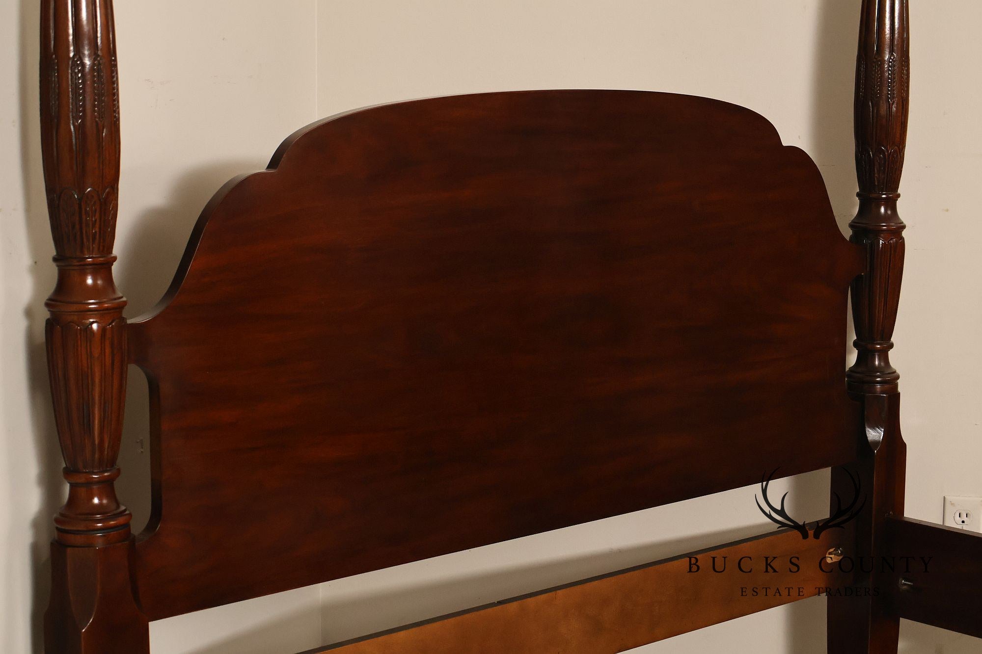 Drexel Heritage Mahogany Rice Carved Queen Poster Bed