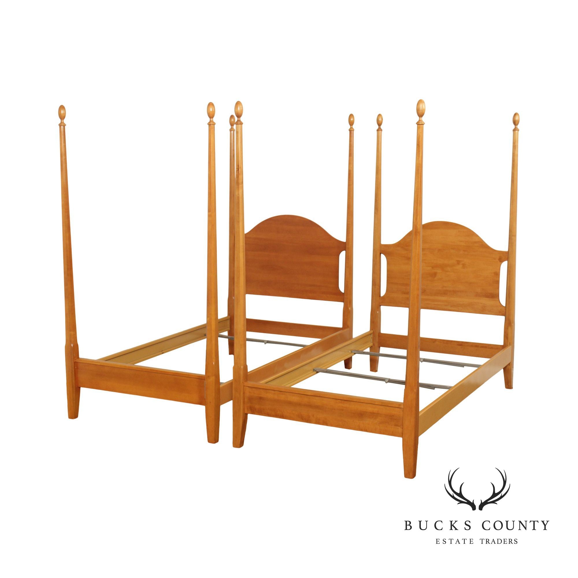 Moosehead Furniture Pair of Maple Twin Poster Beds