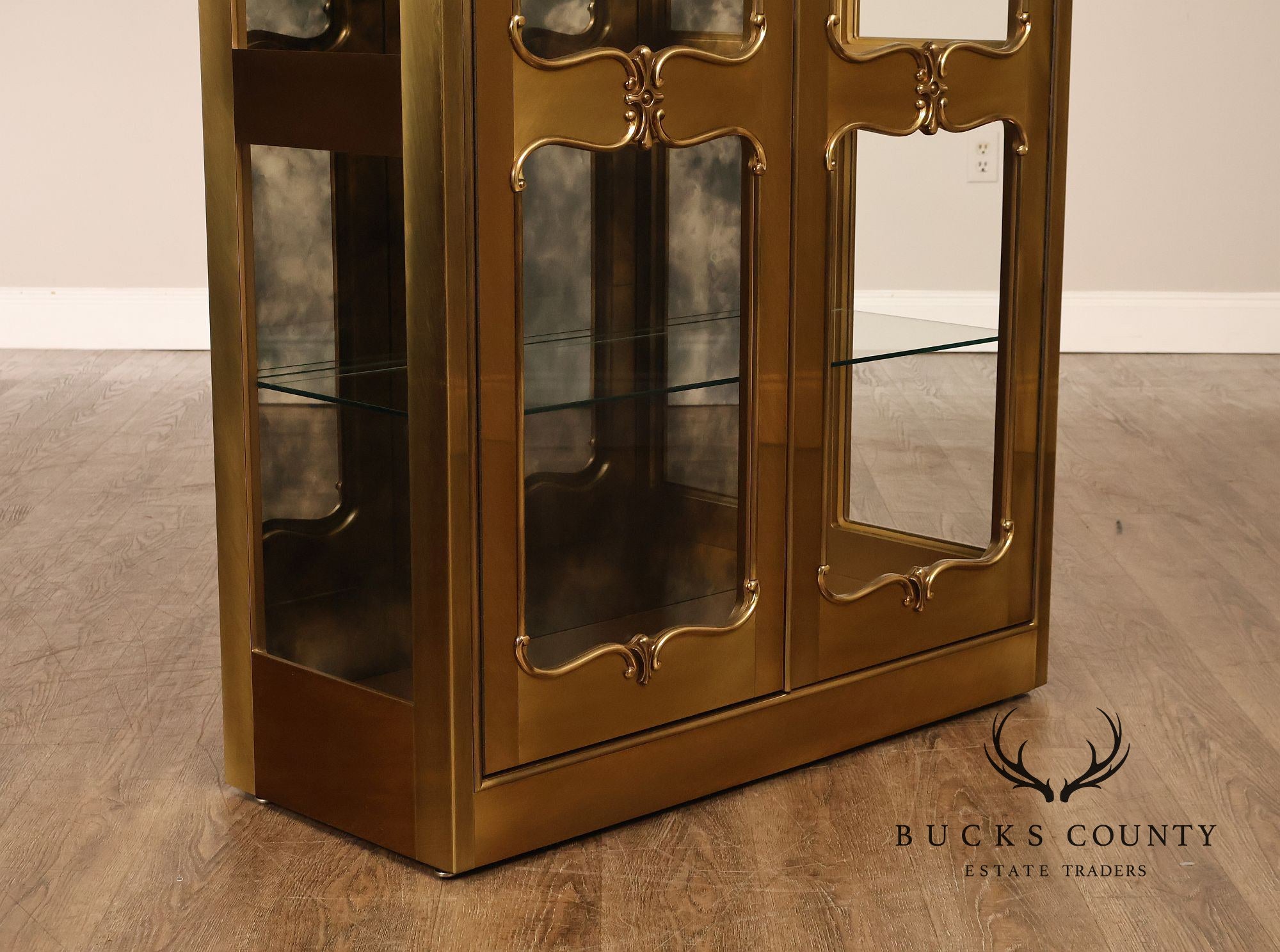 Mastercraft Mid Century Modern Brass And Glass Display Cabinet