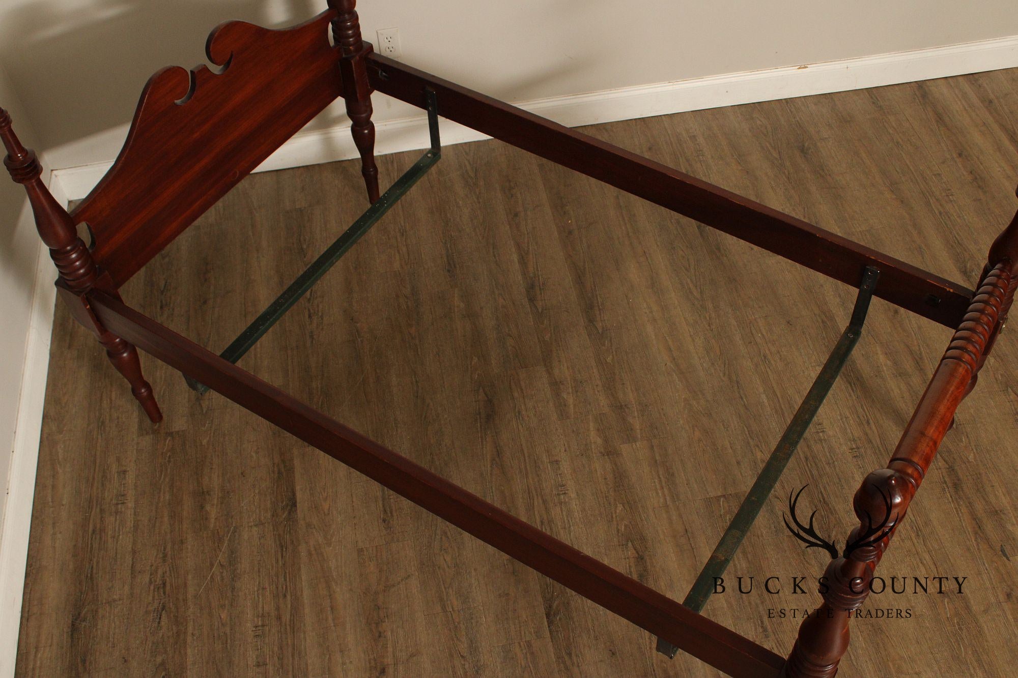 Antique Sheraton Style Pair Of Twin Poster Beds