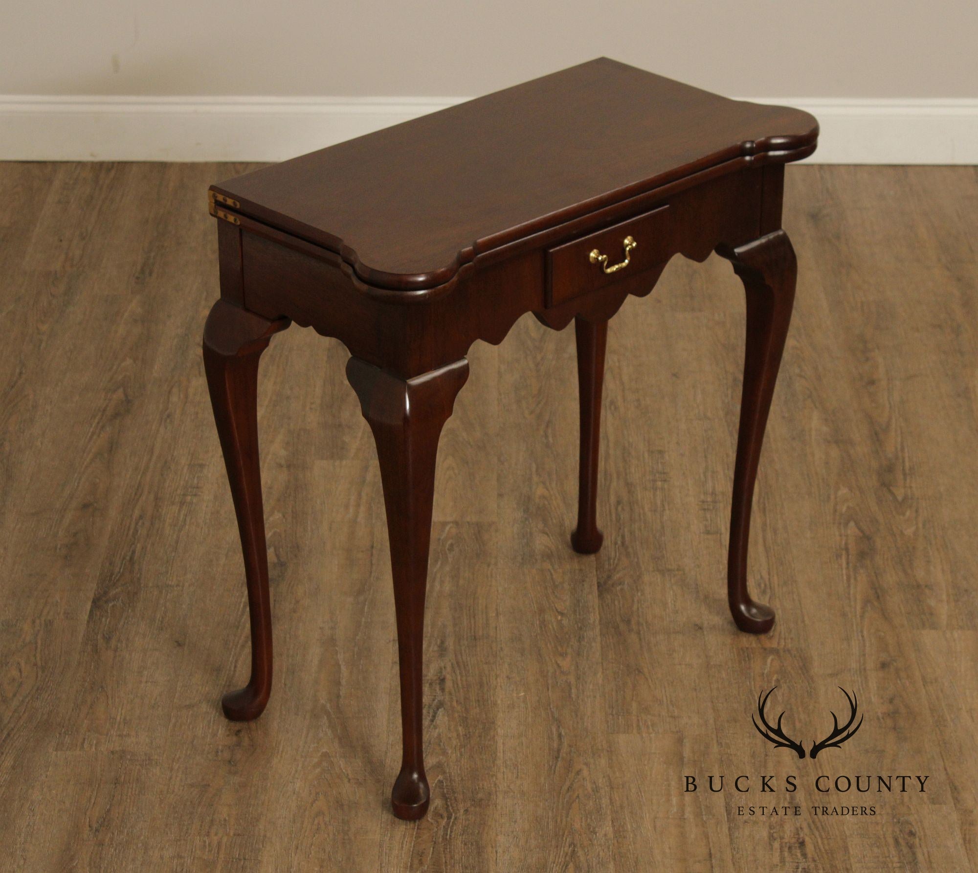 Queen Anne Style Mahogany Gate Leg Side Table