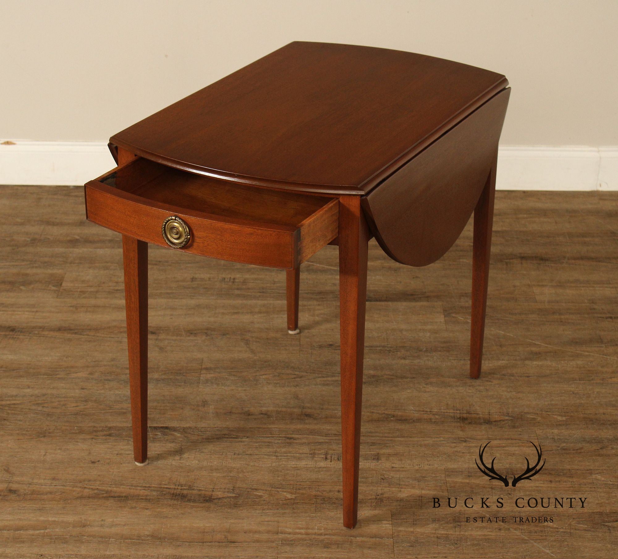 Kittinger 'Gainesborough' Mahogany Pembroke Table