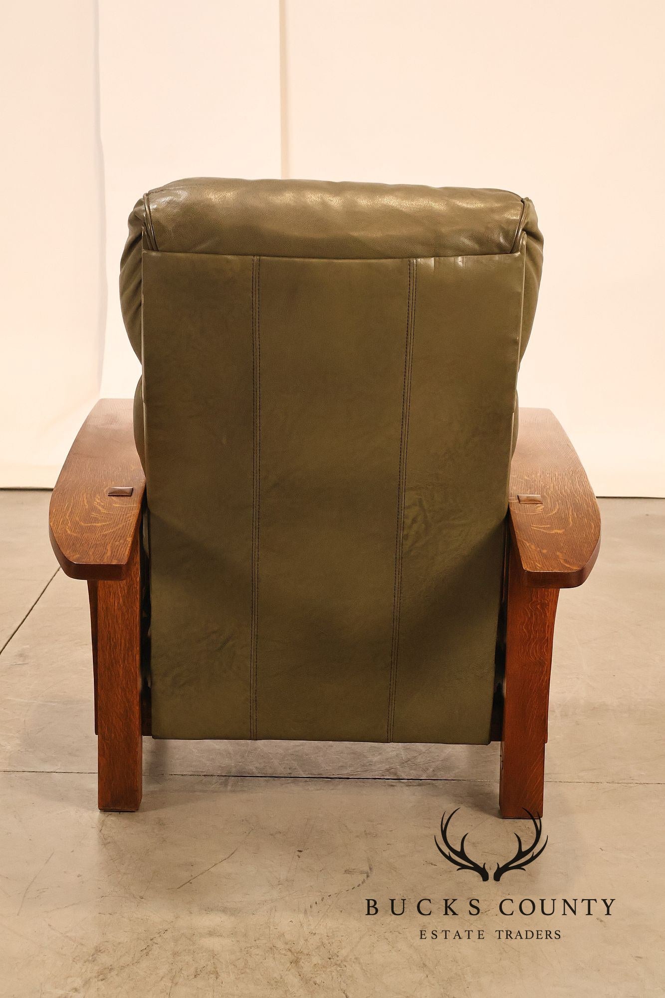 Stickley Mission Collection Oak Bustle Back Bow Arm Morris Recliner