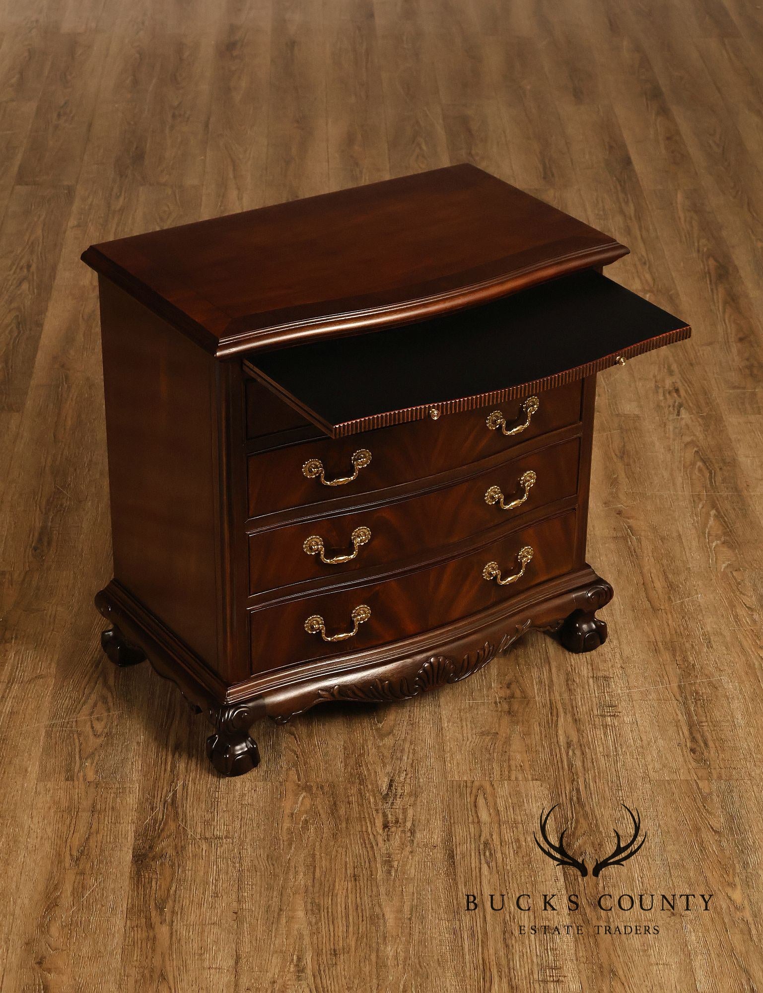 Drexel Heritage Heirlooms Collection Pair of Mahogany Bedside Chests Nightstands