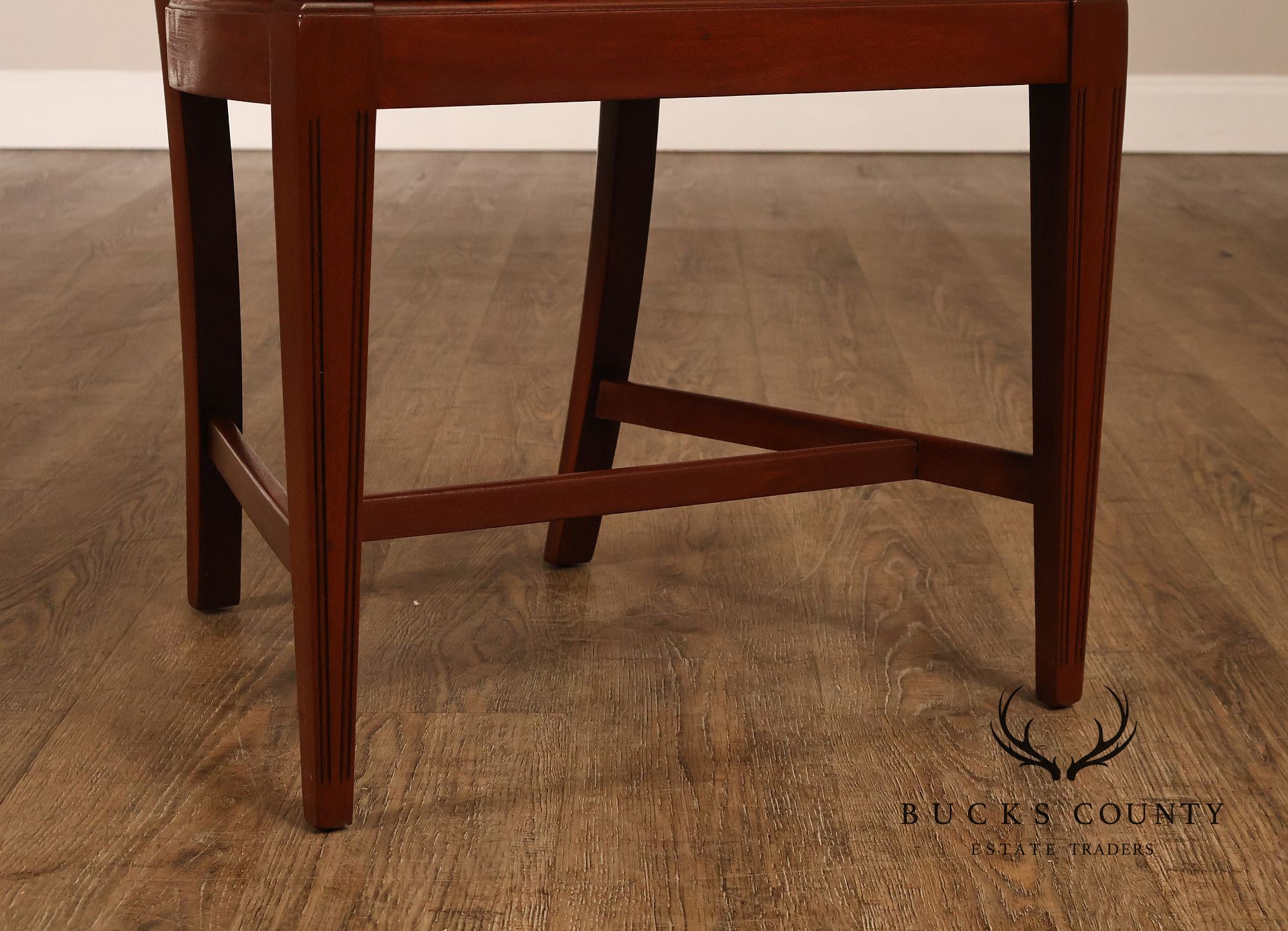 Hepplewhite Style Vintage 1940's Set of 6 Mahogany Shield Back Dining Chairs