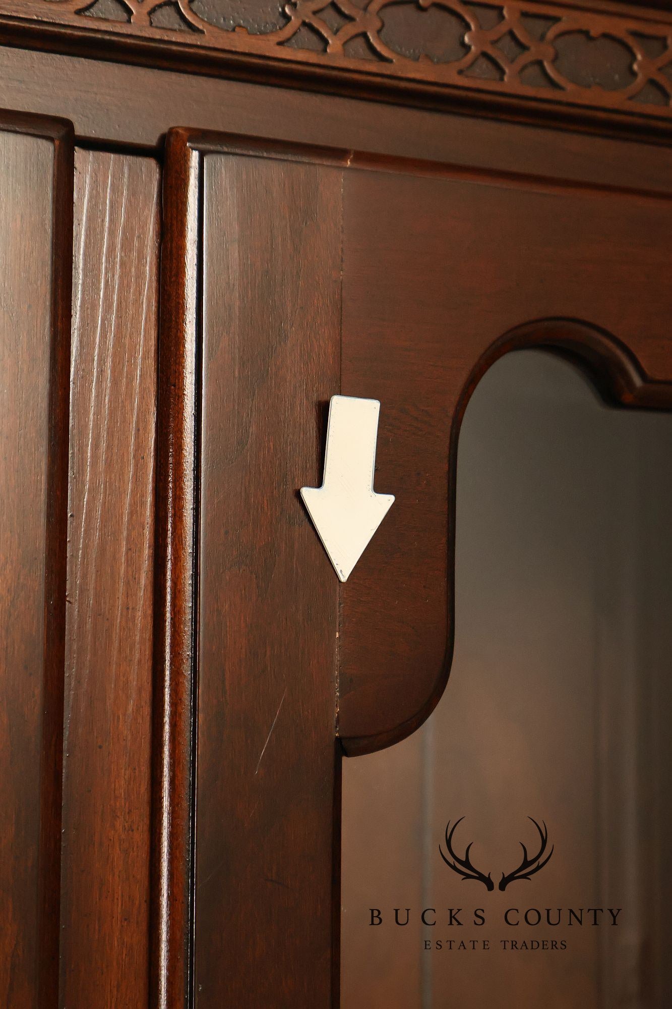 Ethan Allen 'Georgian Court' Cherry China Cabinet