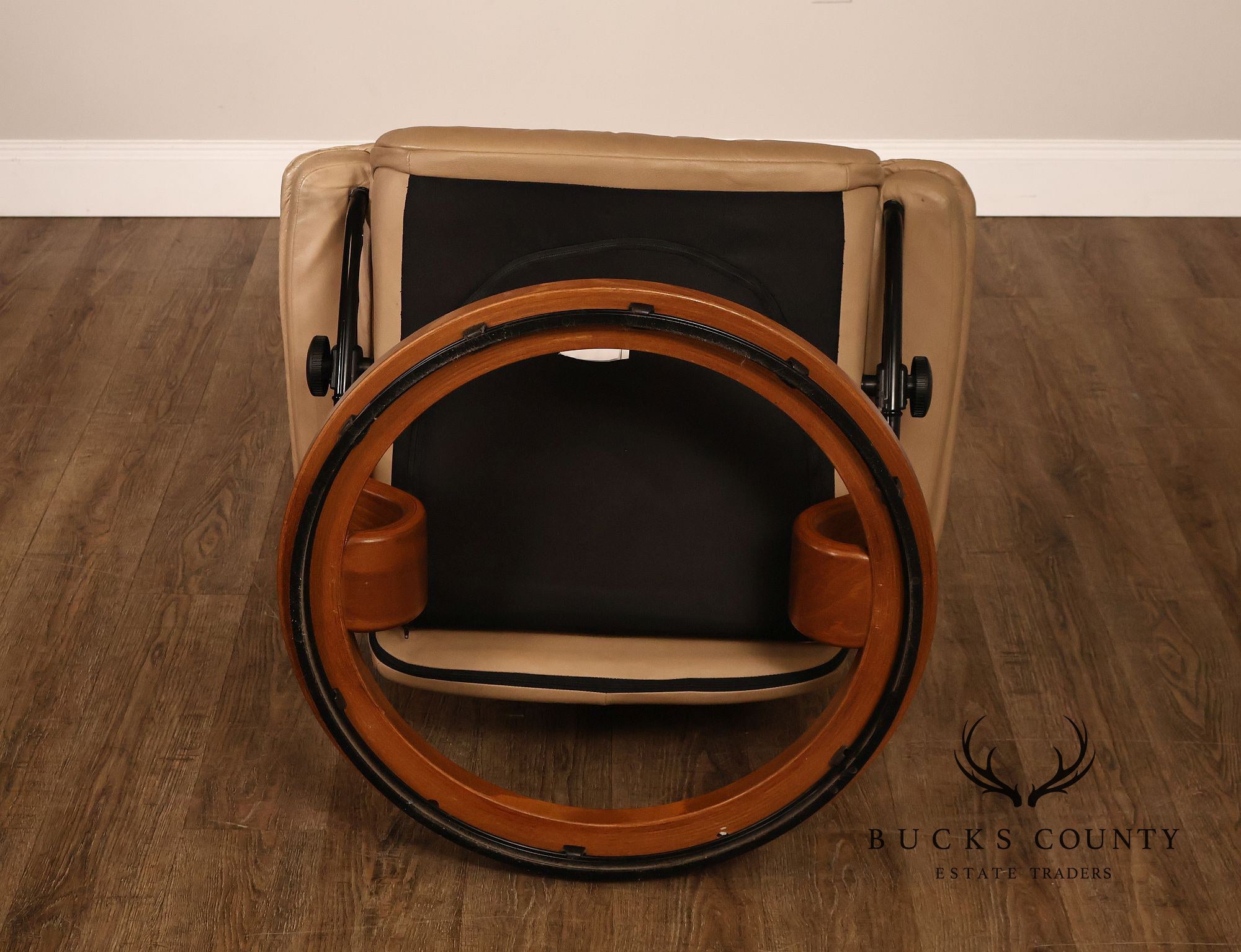 Ekornes Stressless Modern Leather Recliner And Ottoman