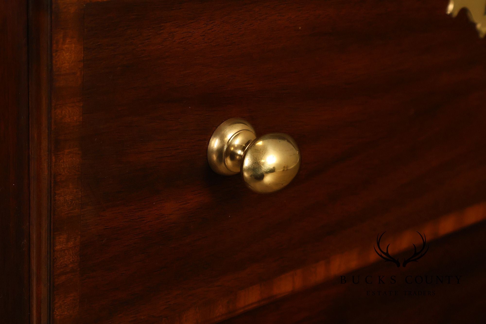 Henkel Harris Queen Anne Banded Mahogany Hunt Board
