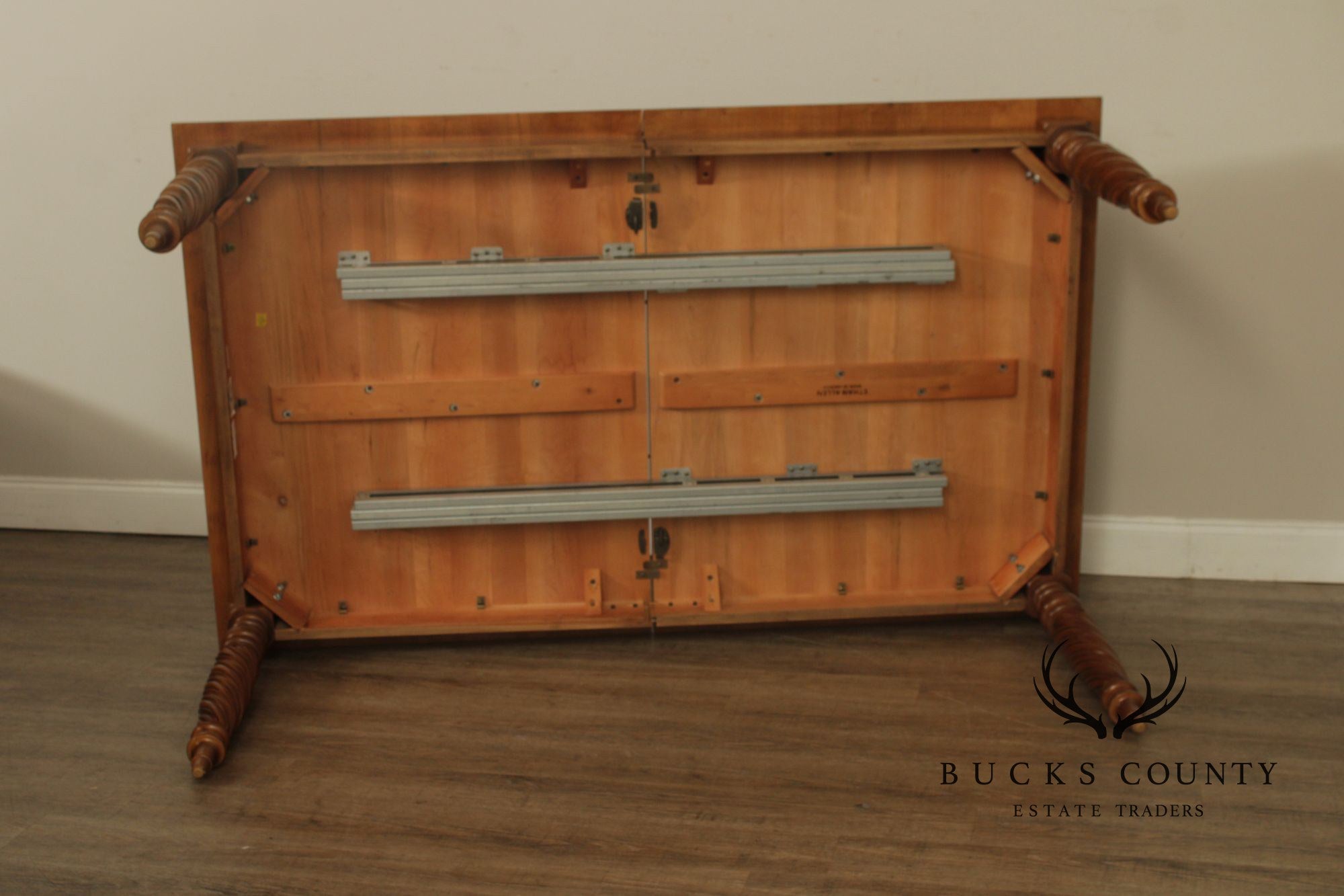 Ethan Allen 'British Classics' Extendable Dining Table