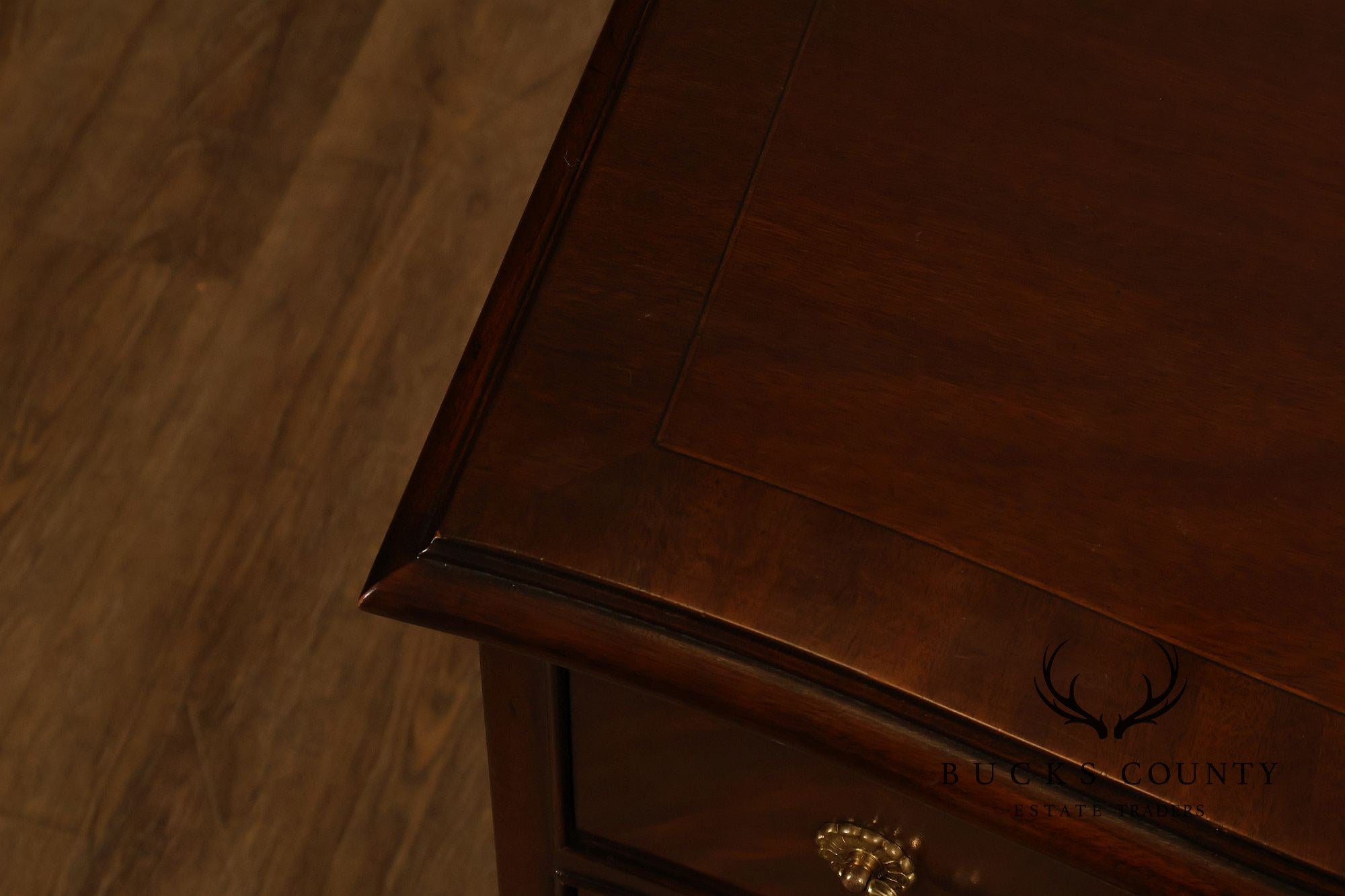 Drexel Heritage Heritage Georgian Style Mahogany Pair Of Chest Nightstands