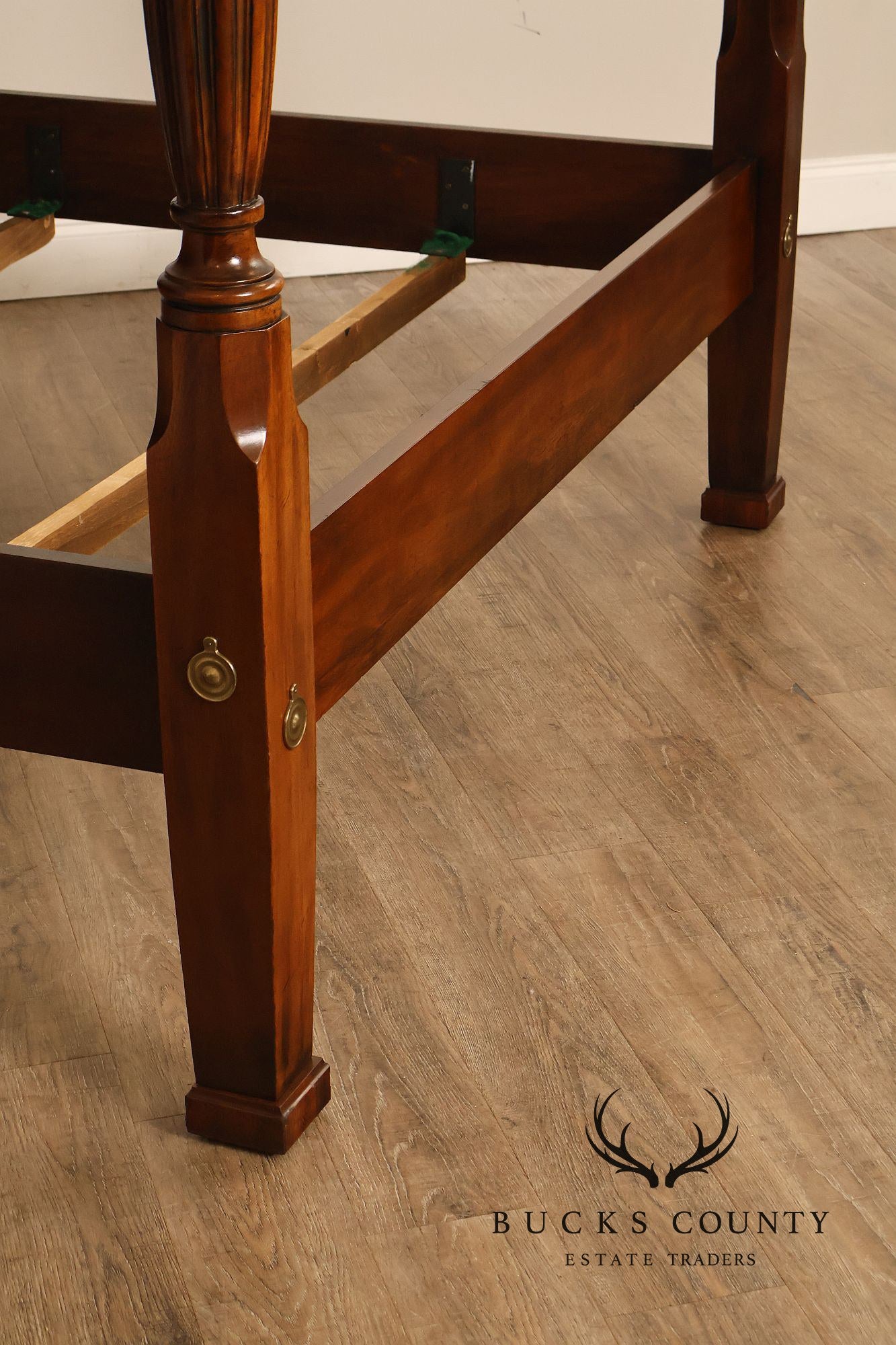 Drexel Heritage Mahogany Rice Carved Queen Poster Bed