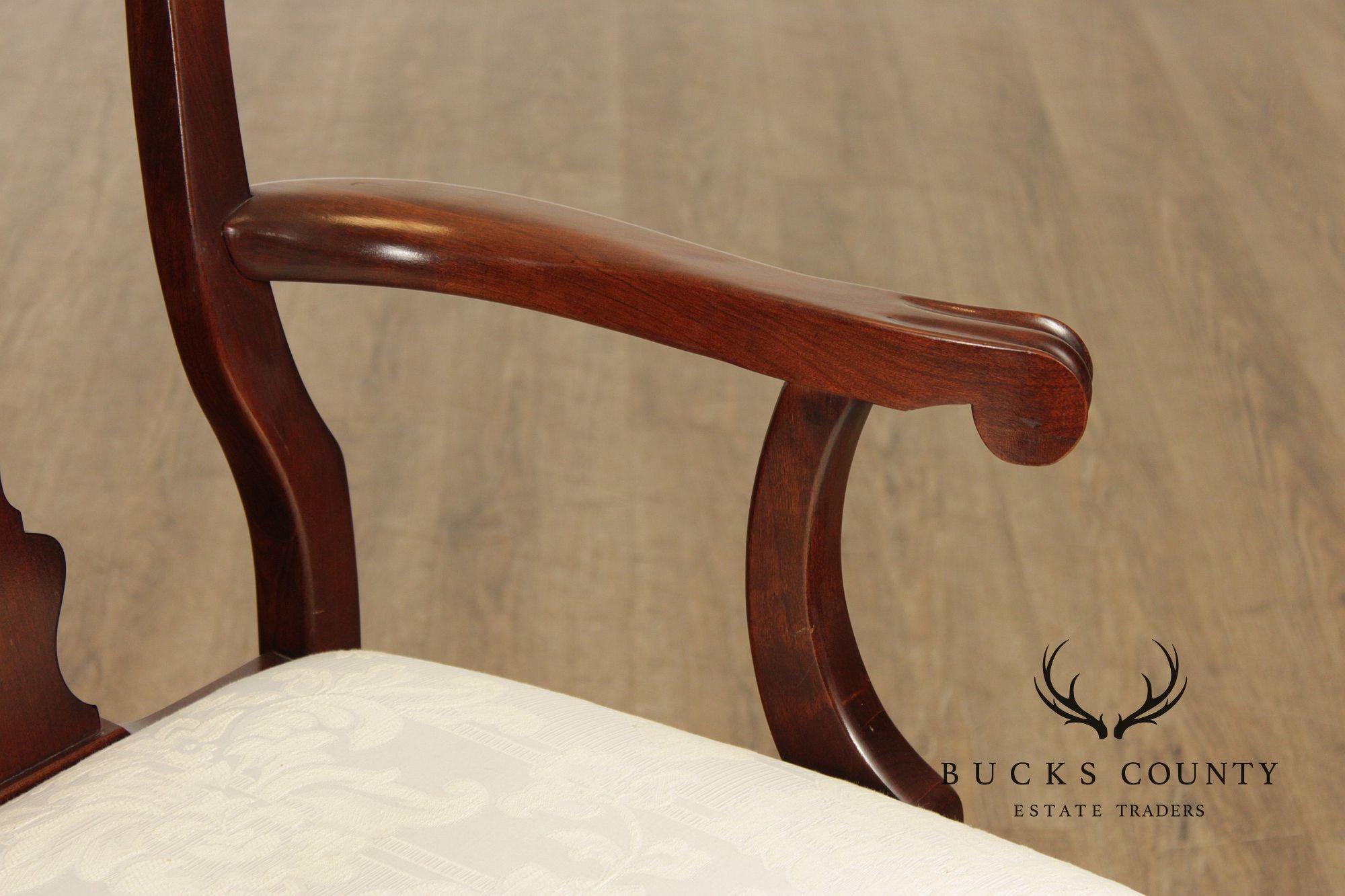 Pennsylvania House Queen Anne Style Set of Eight Cherry Dining Chairs