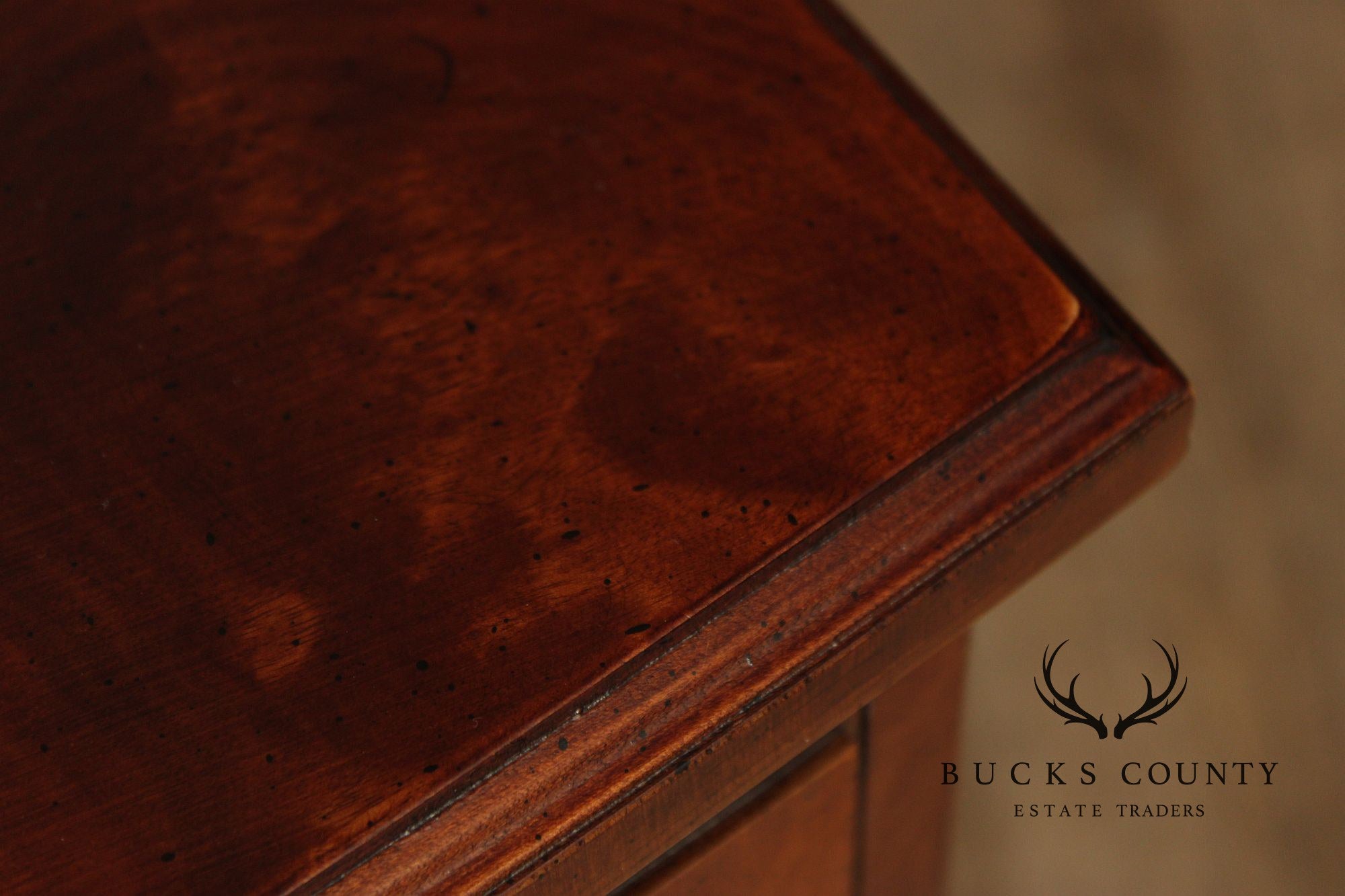 Henredon Aston Court Pair Of Mahogany Nightstands