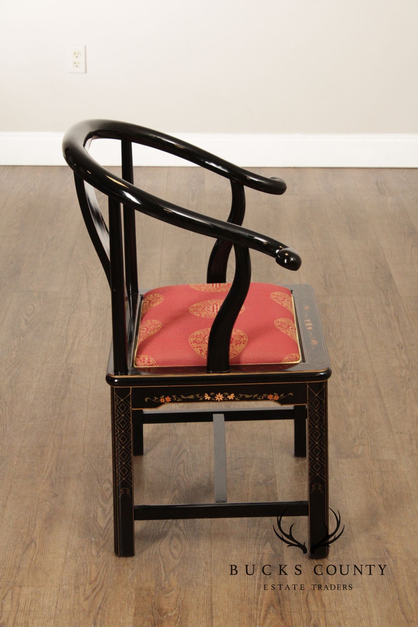 Pulaski Furniture Chinoiserie Horseshoe Armchair