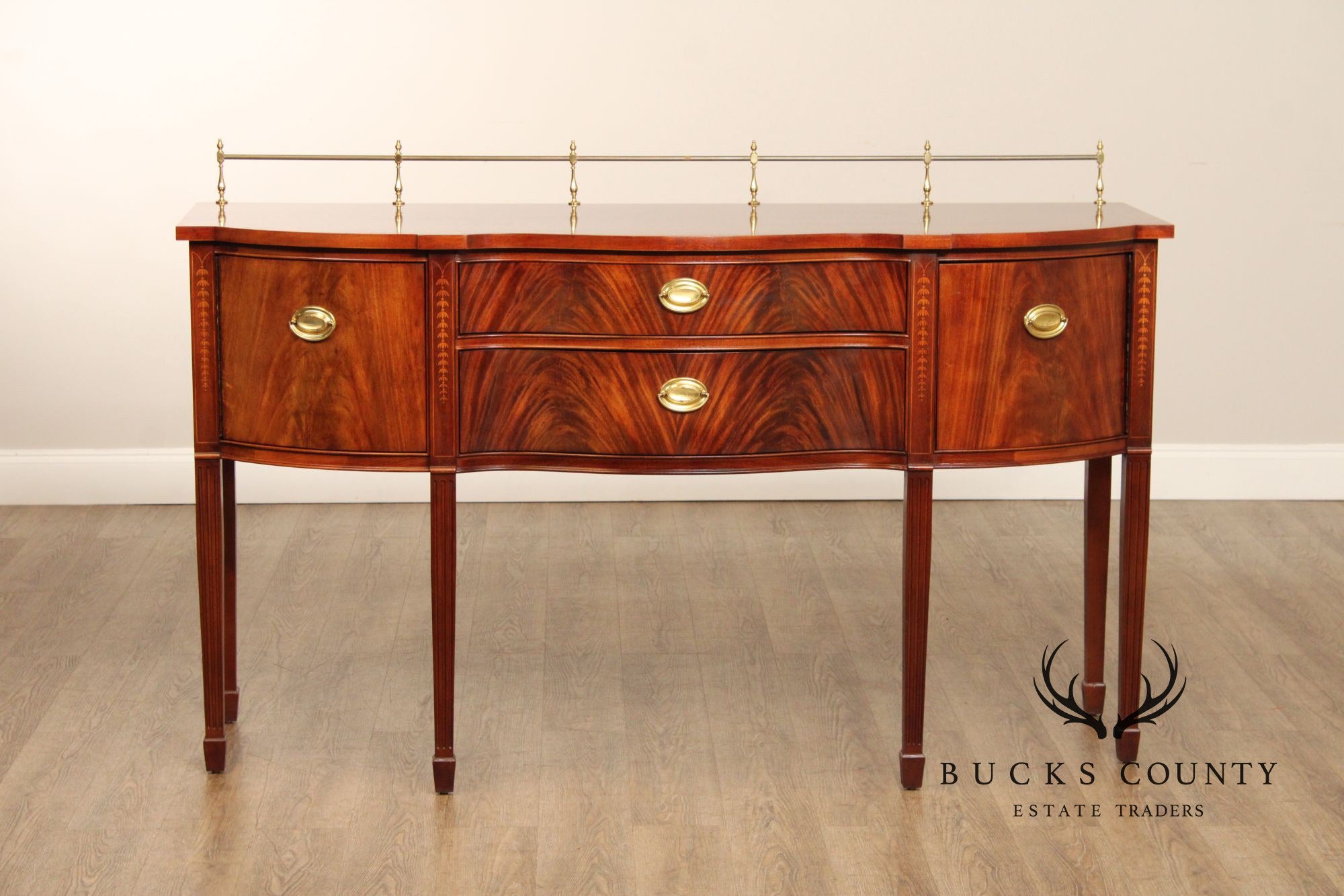 Thomasville Hepplewhite Style Mahogany Sideboard