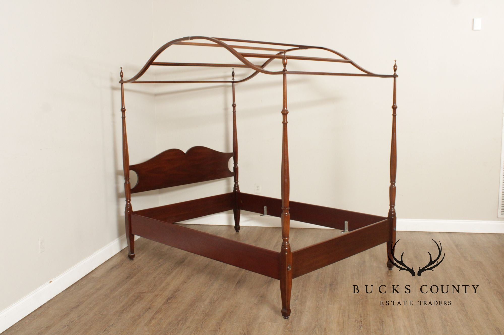 Biggs Vintage Mahogany Arched Canopy Full-Size Poster Bed