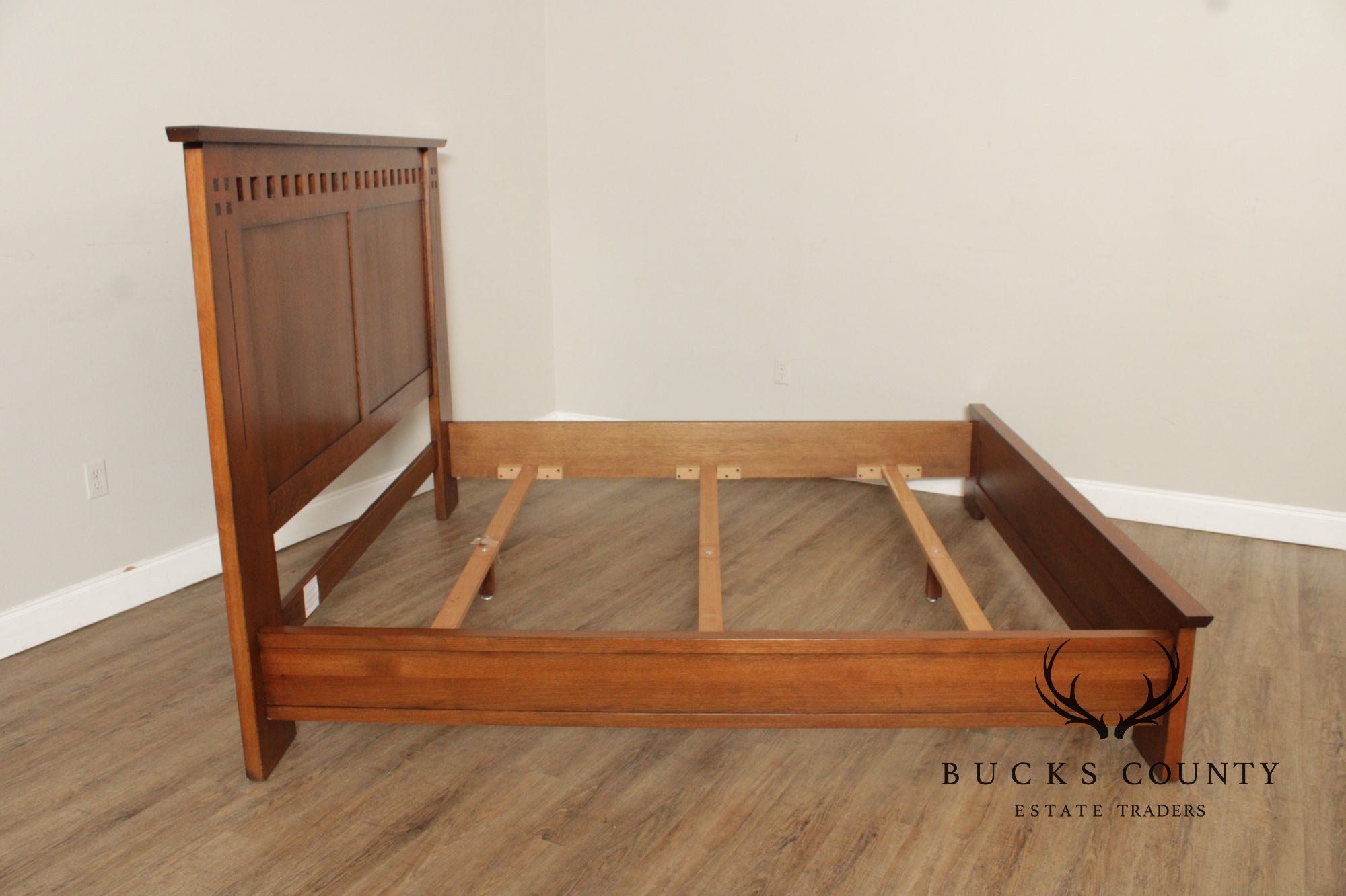 Stickley Highlands Collection King Size Oak Bed Frame