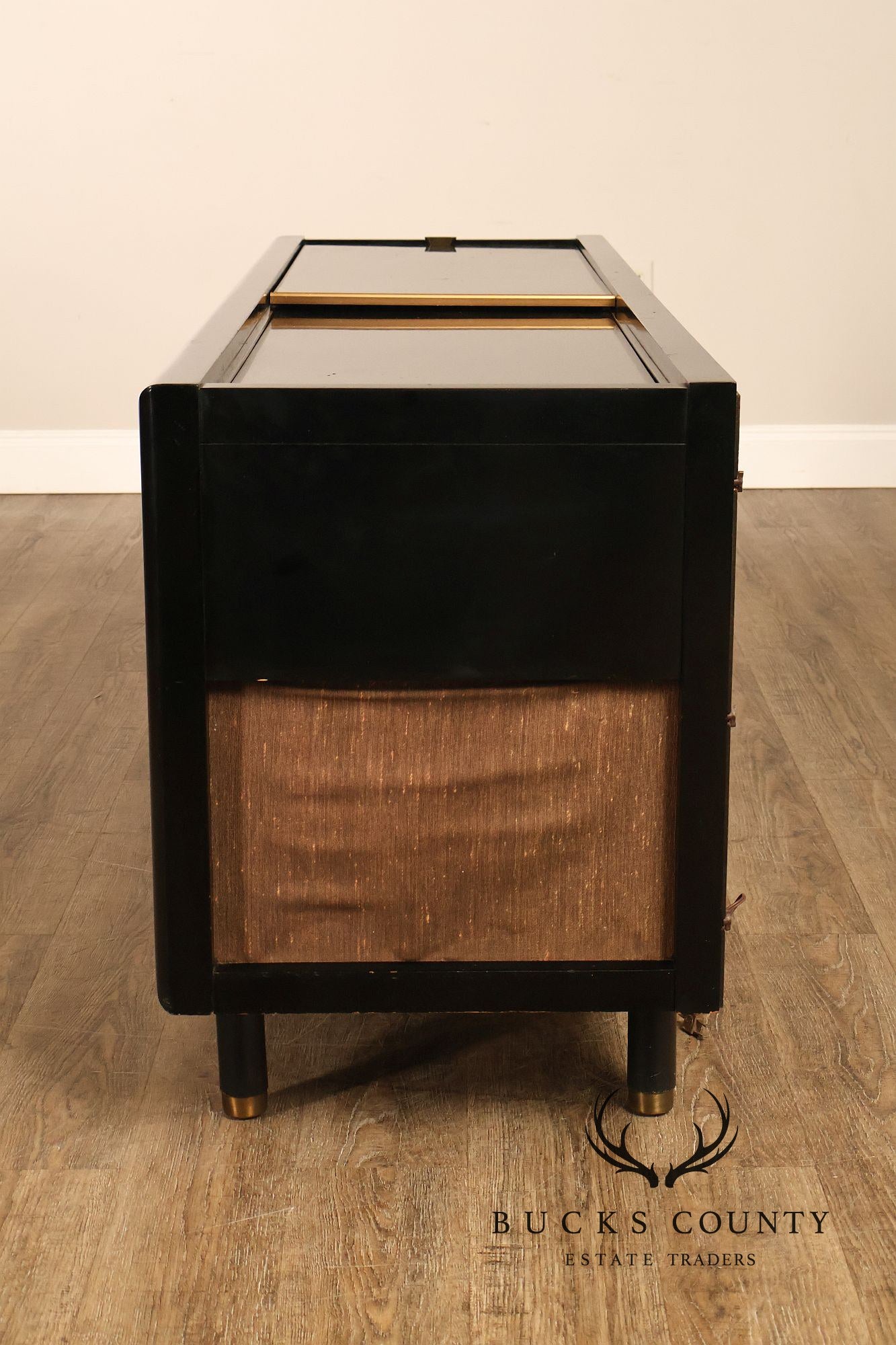 Magnavox Ebony Asian Influence Stereo Turntable Radio Console Table