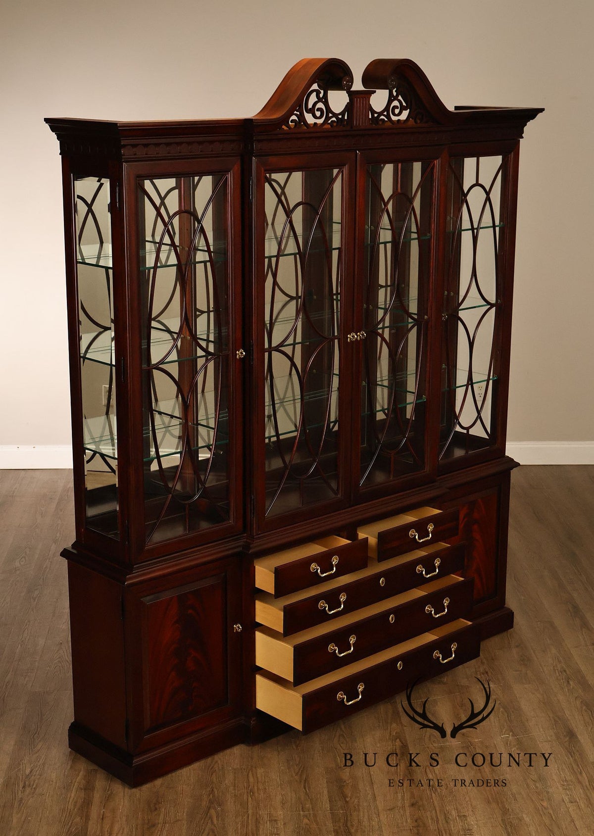 Thomasville Georgian Style Large Mahogany China Display Breakfront