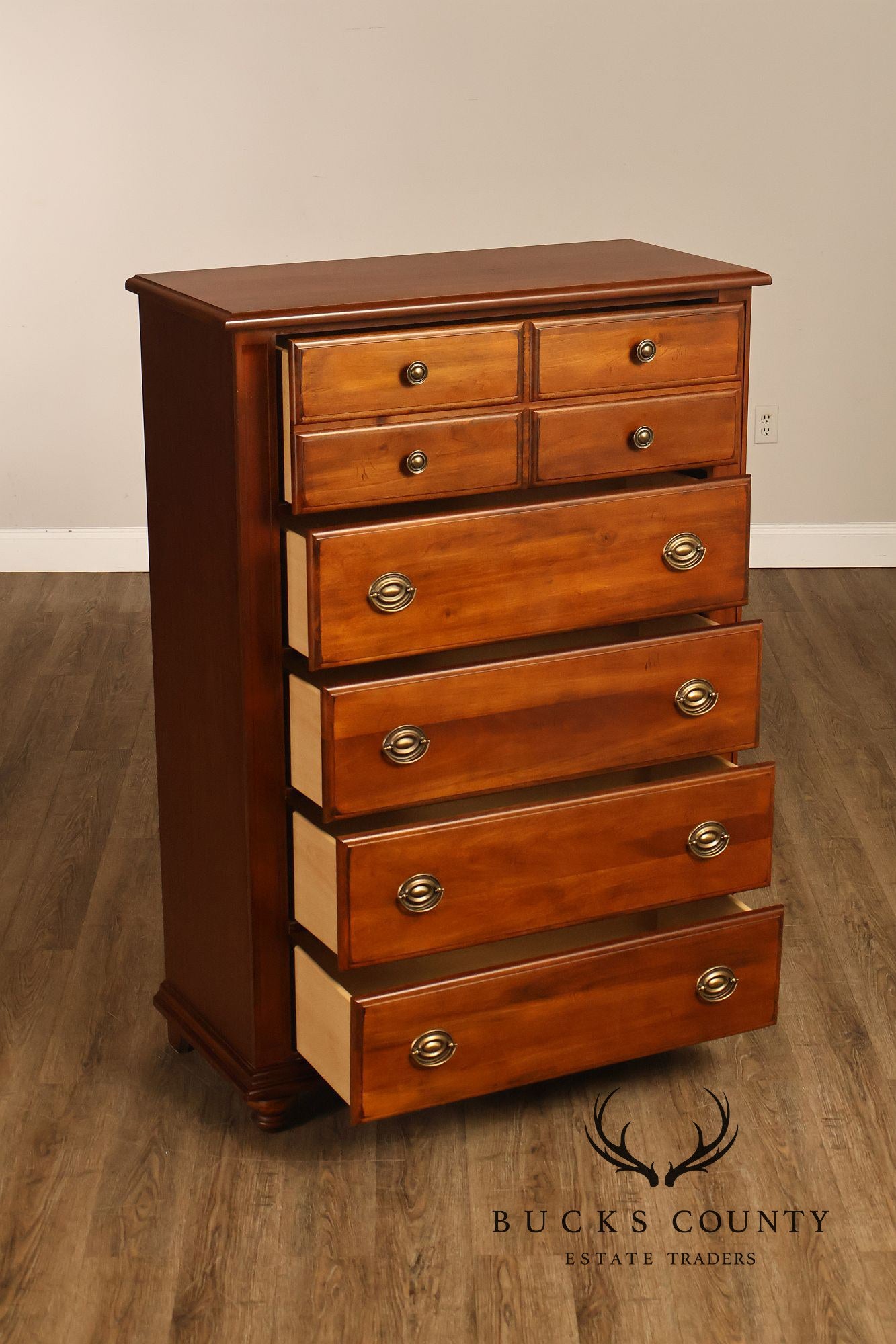 Broyhill Traditional 5 Drawer Tall Chest