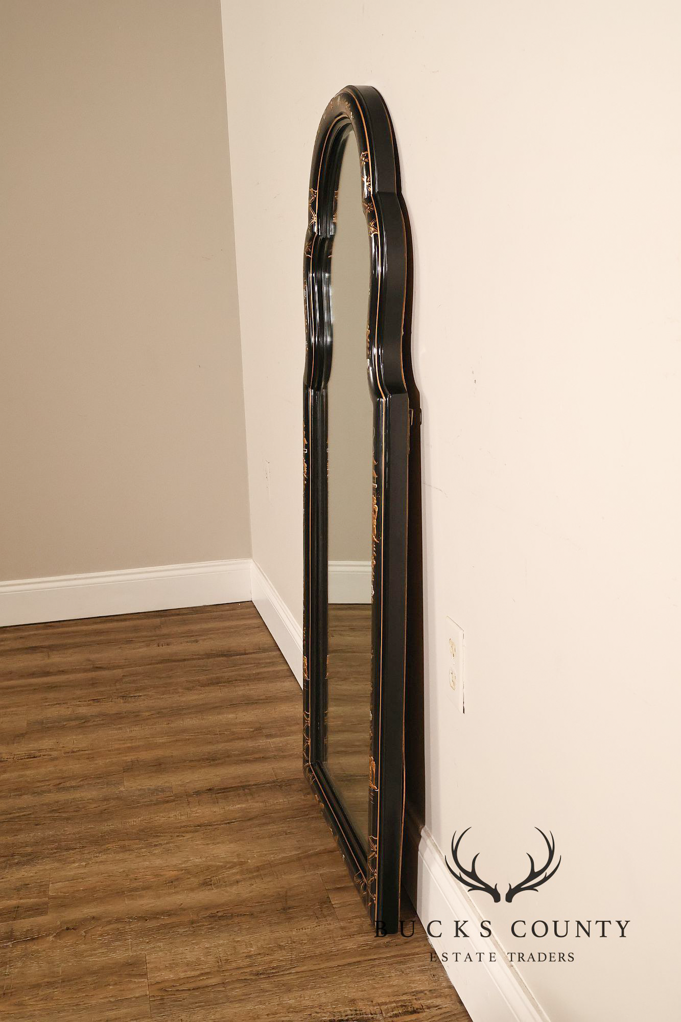 Henredon Chinoiserie Style Keyhole Wall Mirror