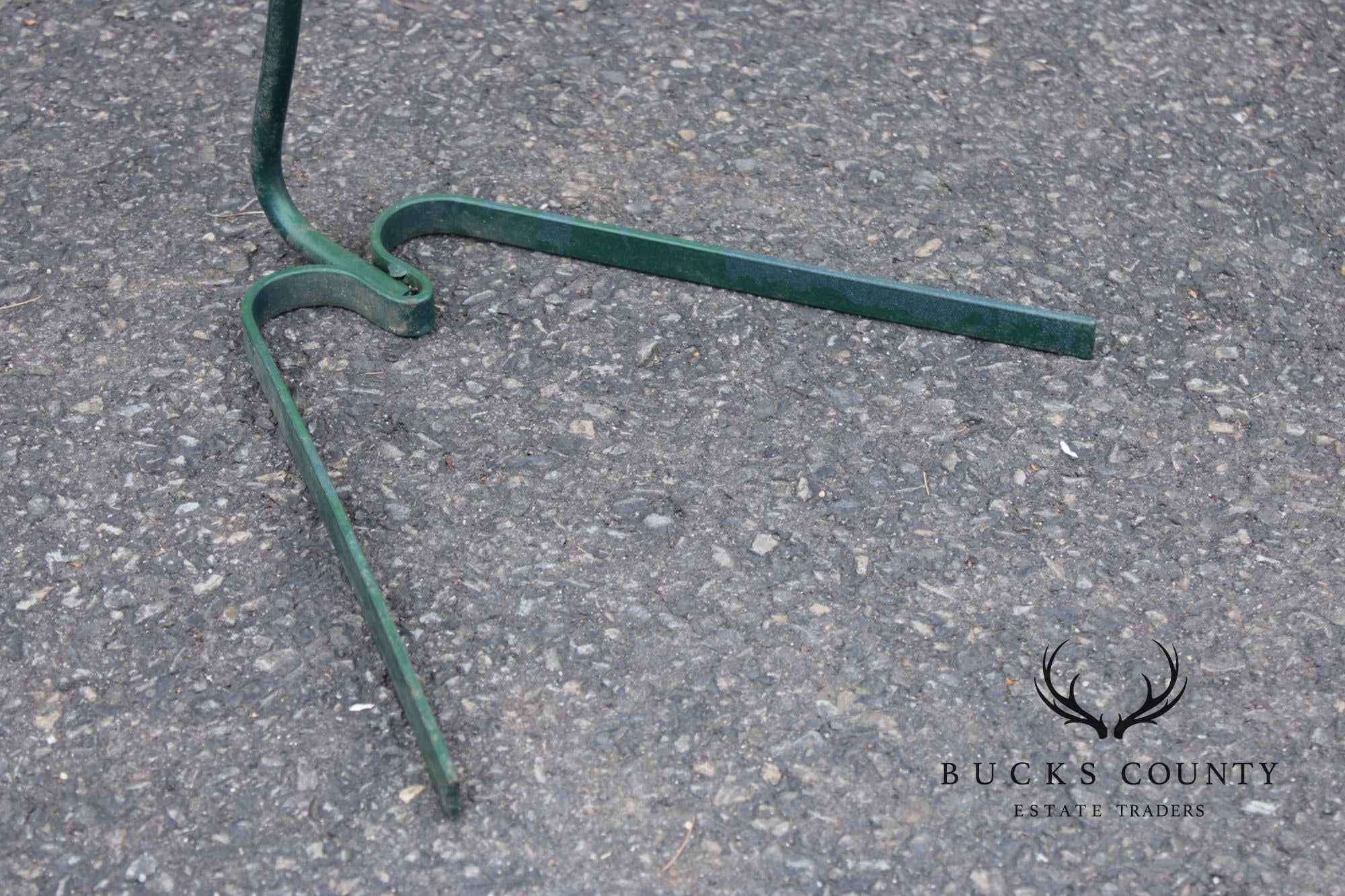 Vintage Salterini Lily Pad Leaf Wrought Iron Garden Table