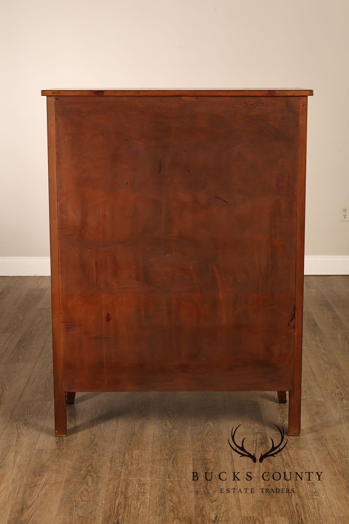 Henredon French Louis XV Style Walnut Chest of Drawers