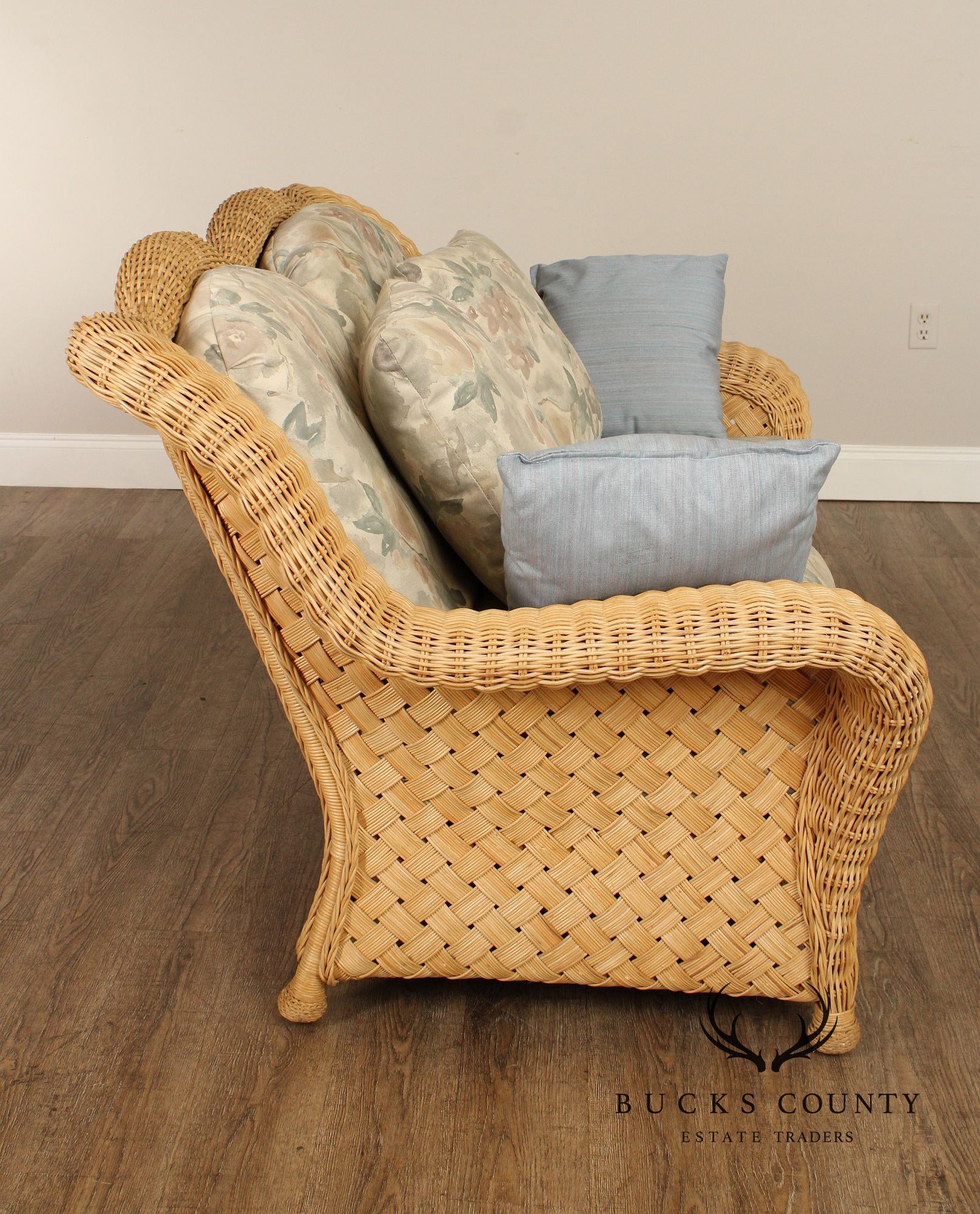 Quality Vintage Wicker Loveseat Sofa