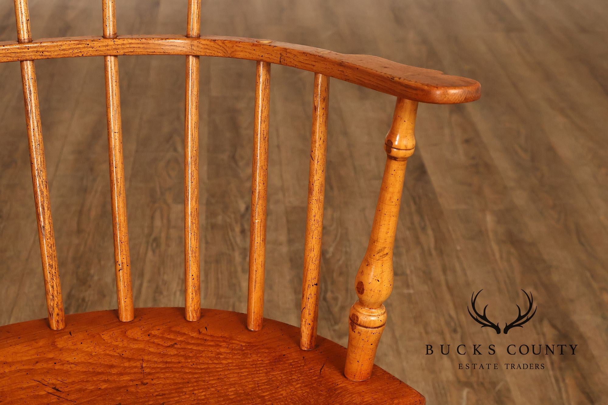 Duckloe Colonial Reproduction Set Of 5 Windsor Armchairs