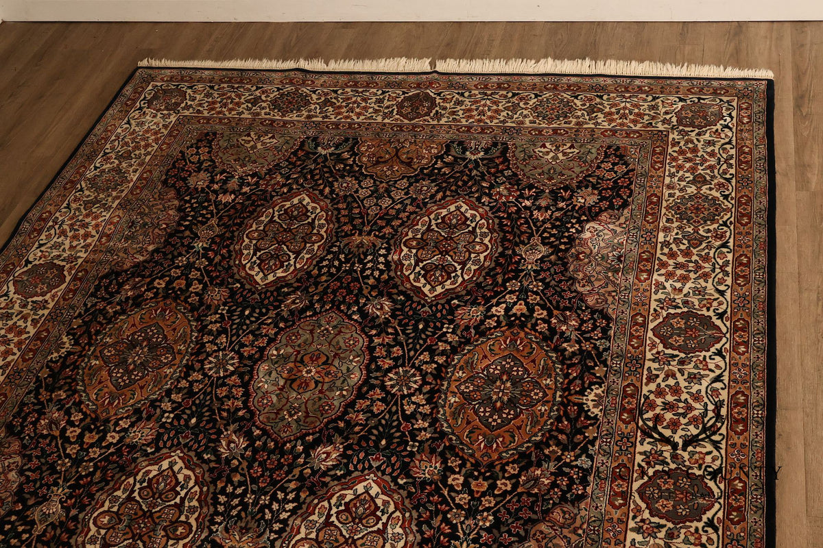 Hand Knotted Persian Style Area Rug With Medallion And Floral Motif