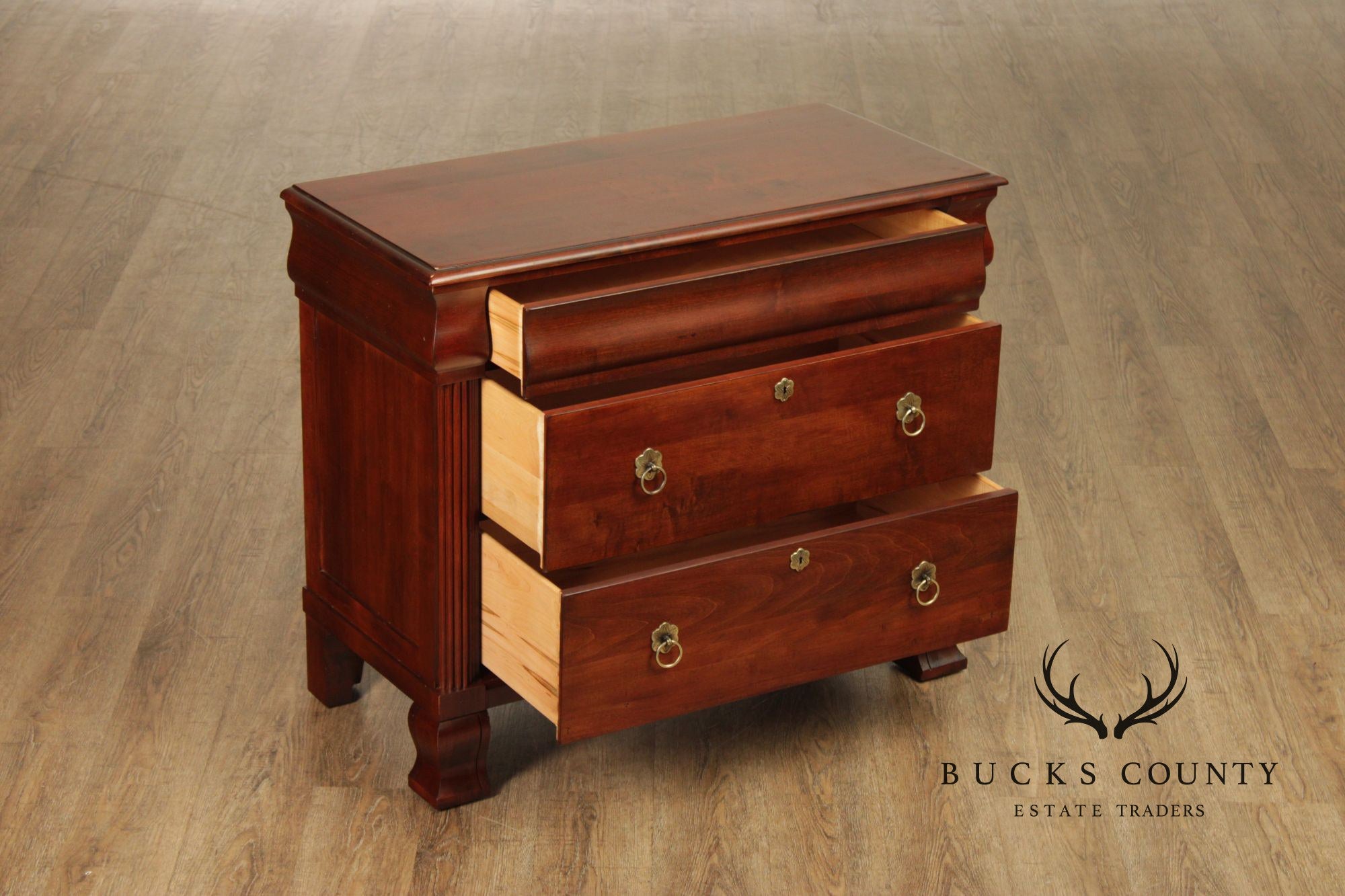 Ethan Allen British Classics Pair Of 'Daryn' Chest Nightstands