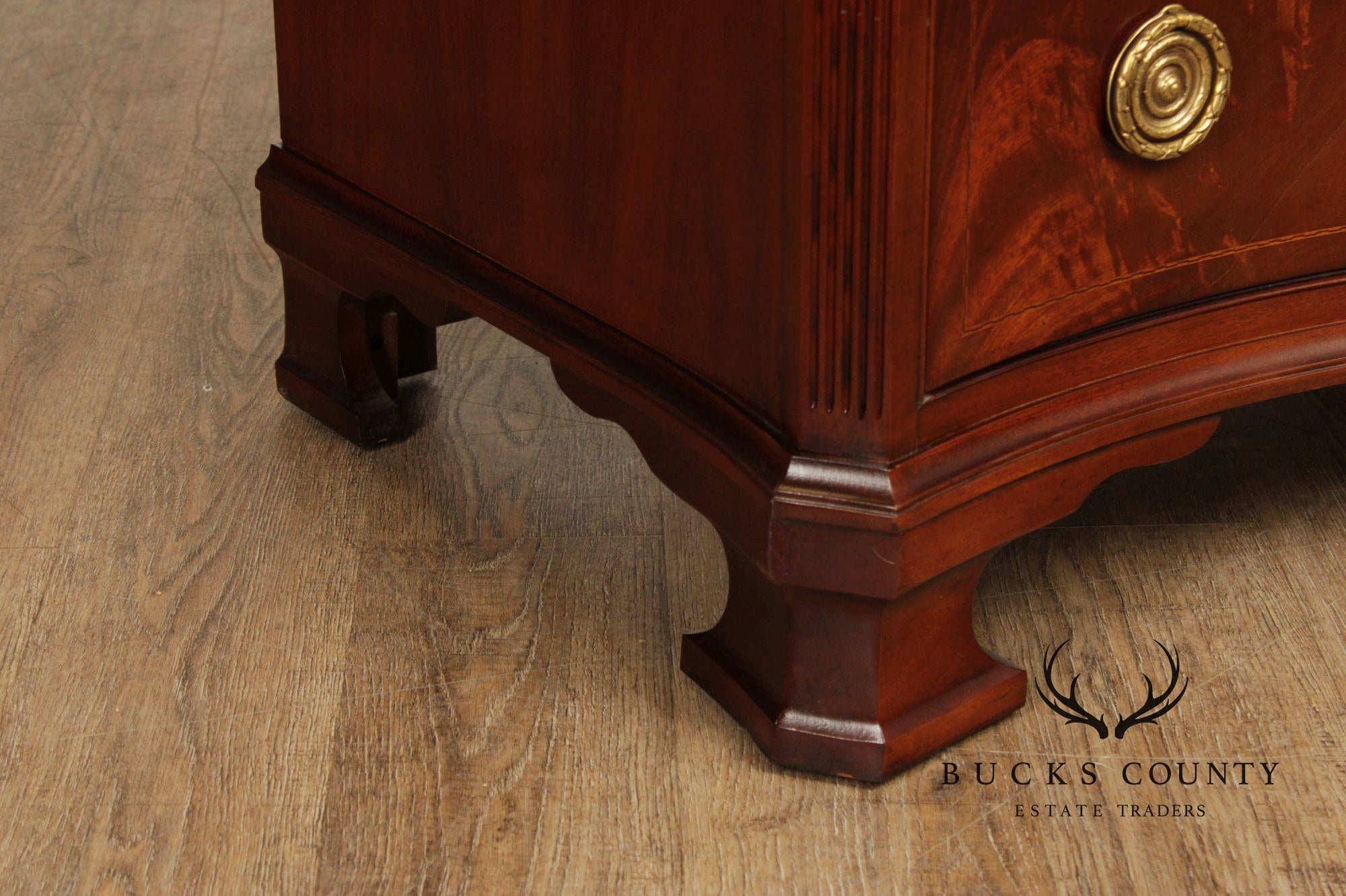 Hickory Chair 'Mount Vernon' Mahogany Serpentine Chest Of Drawers