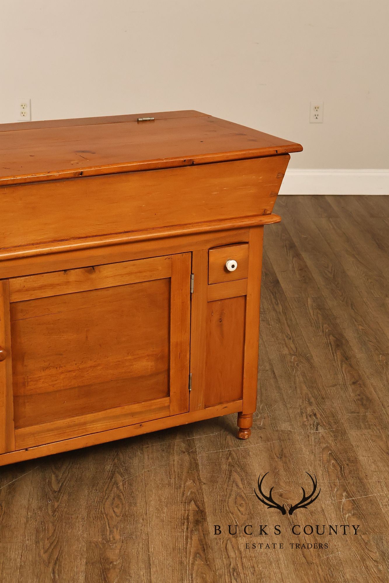Antique American Country Pine Dry Sink Wash Stand