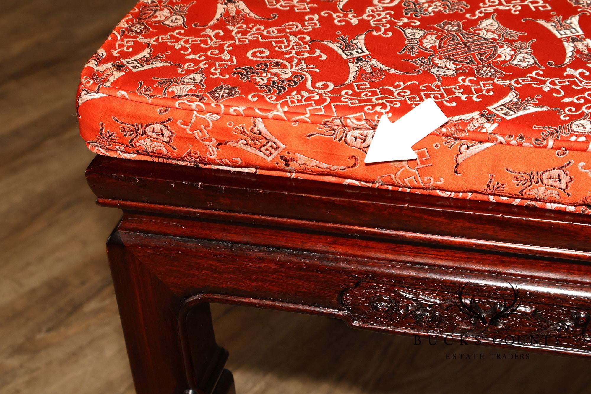 Chinese Style Set Of Eight Rosewood Dining Chairs With Carved Splats