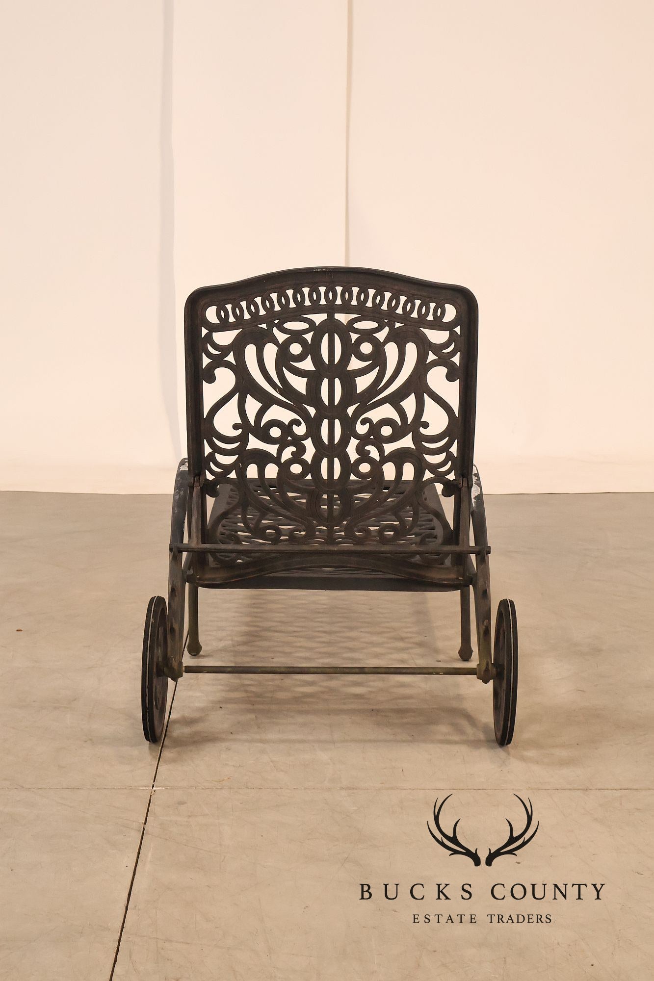 Hanamint Tuscany Pair Of Cast Aluminum Outdoor Chaise Lounge Chairs
