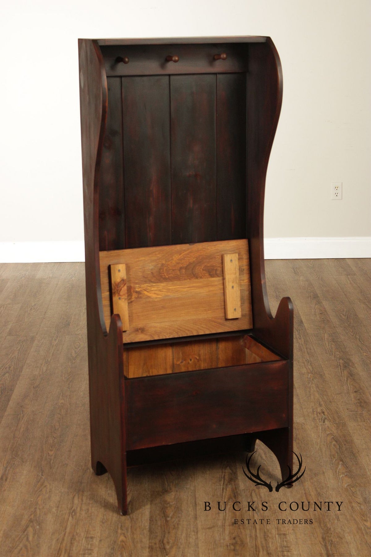 Bobby’s Rule Handcrafted Pine Hall Tree Bench With Storage