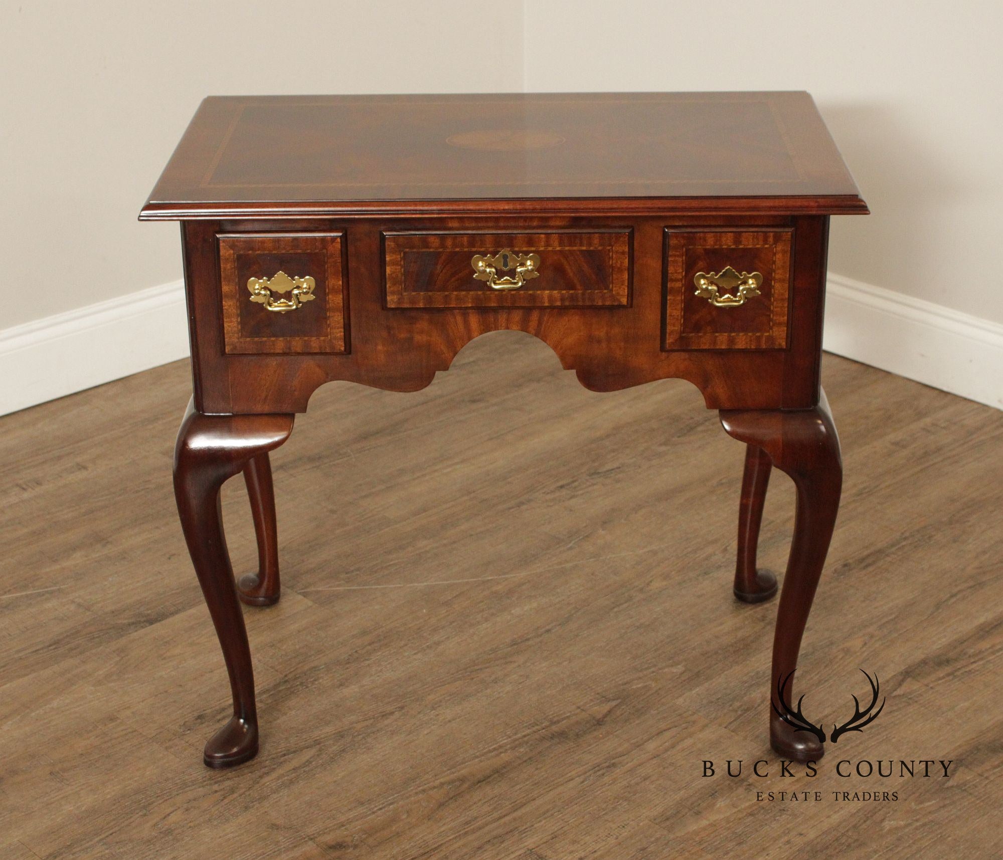 Councill Craftsmen Queen Anne Style Inlaid Mahogany Lowboy