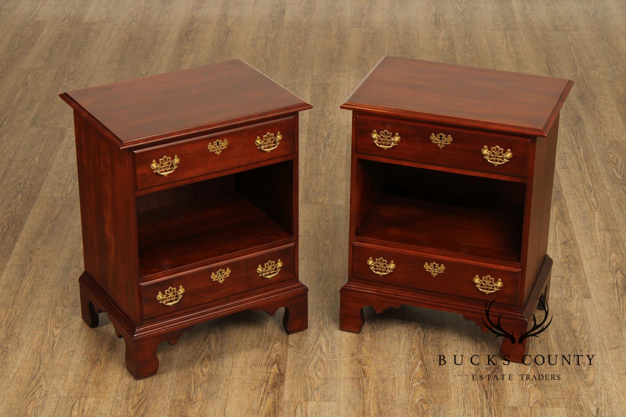 Statton Chippendale Style Pair of Cherry Open Nightstands