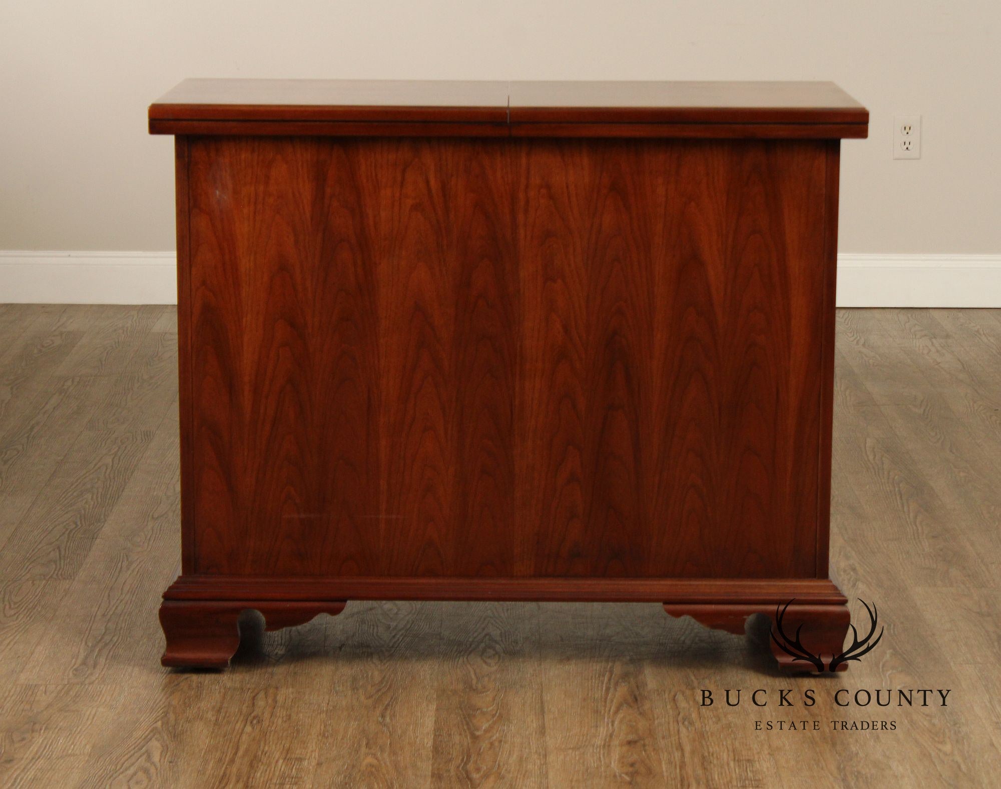 Thomasville Winston Court Chippendale Style Cherry Flip Top Server